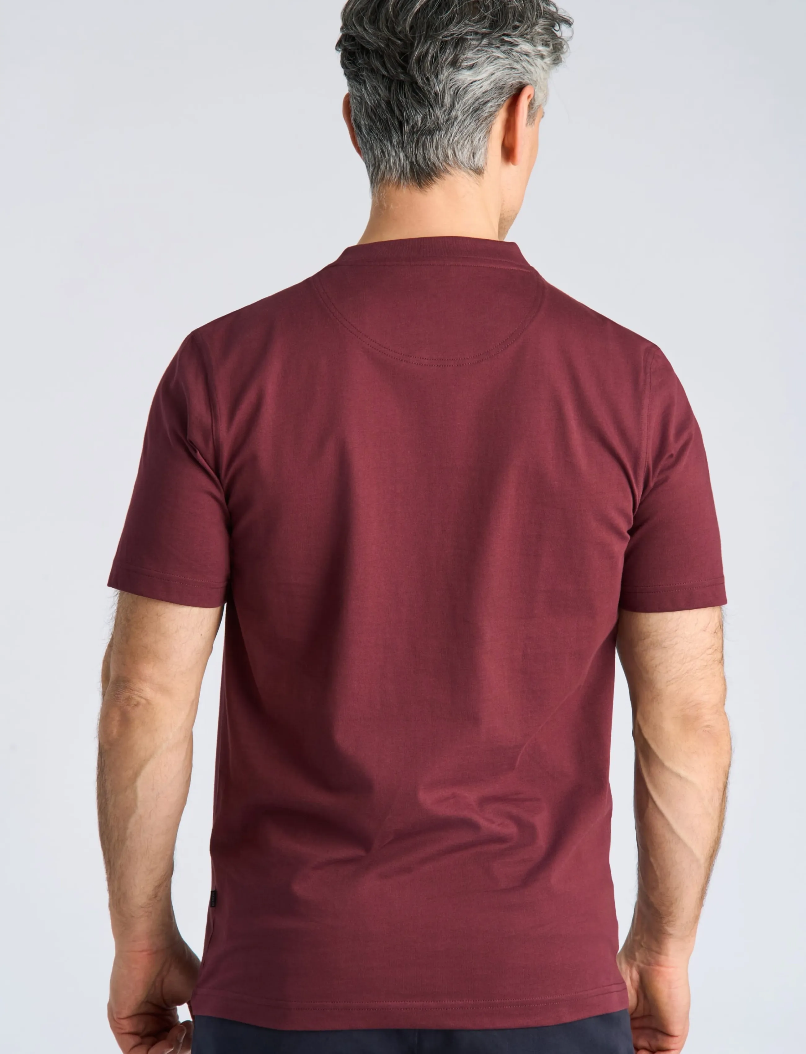 Bison - Basic o-neck tee with small BISON logo - kortærmede t-shirts - wine - 4