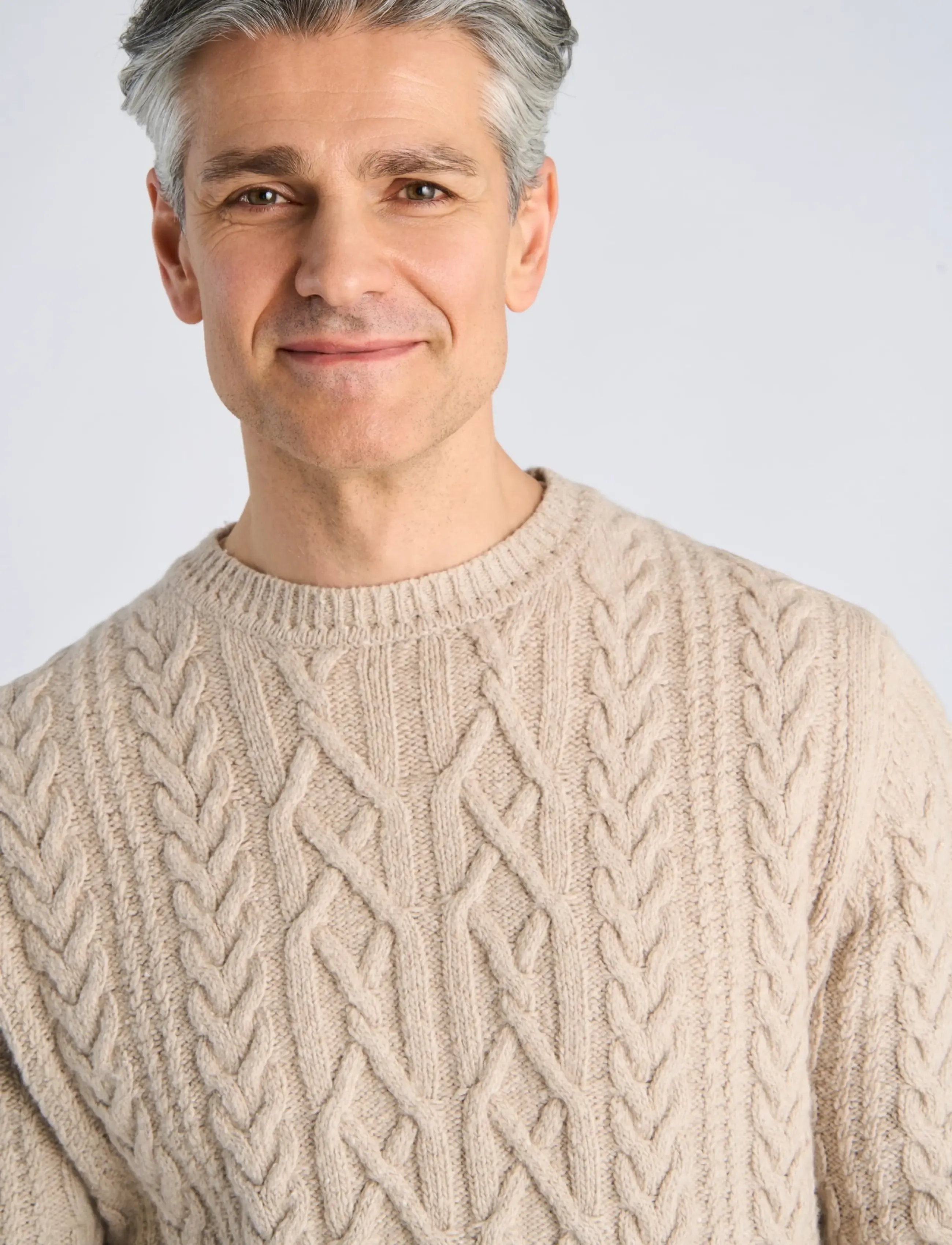 Bison O-Neck Cable Knit stickade tröjor herr – bild 4