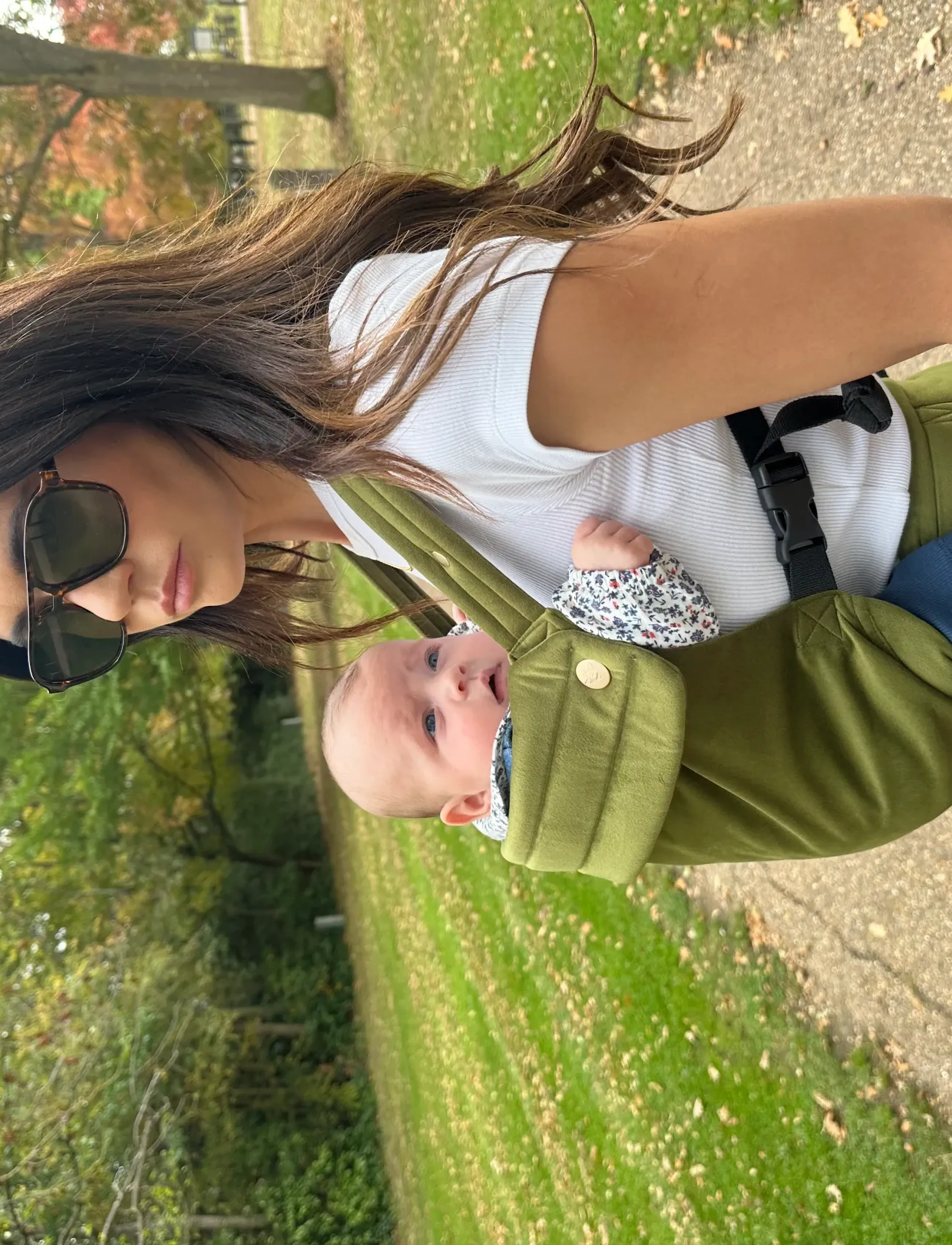 Bizzi Growin - Nomad Velvet Baby Carrier - baby carriers - cedar green - 5