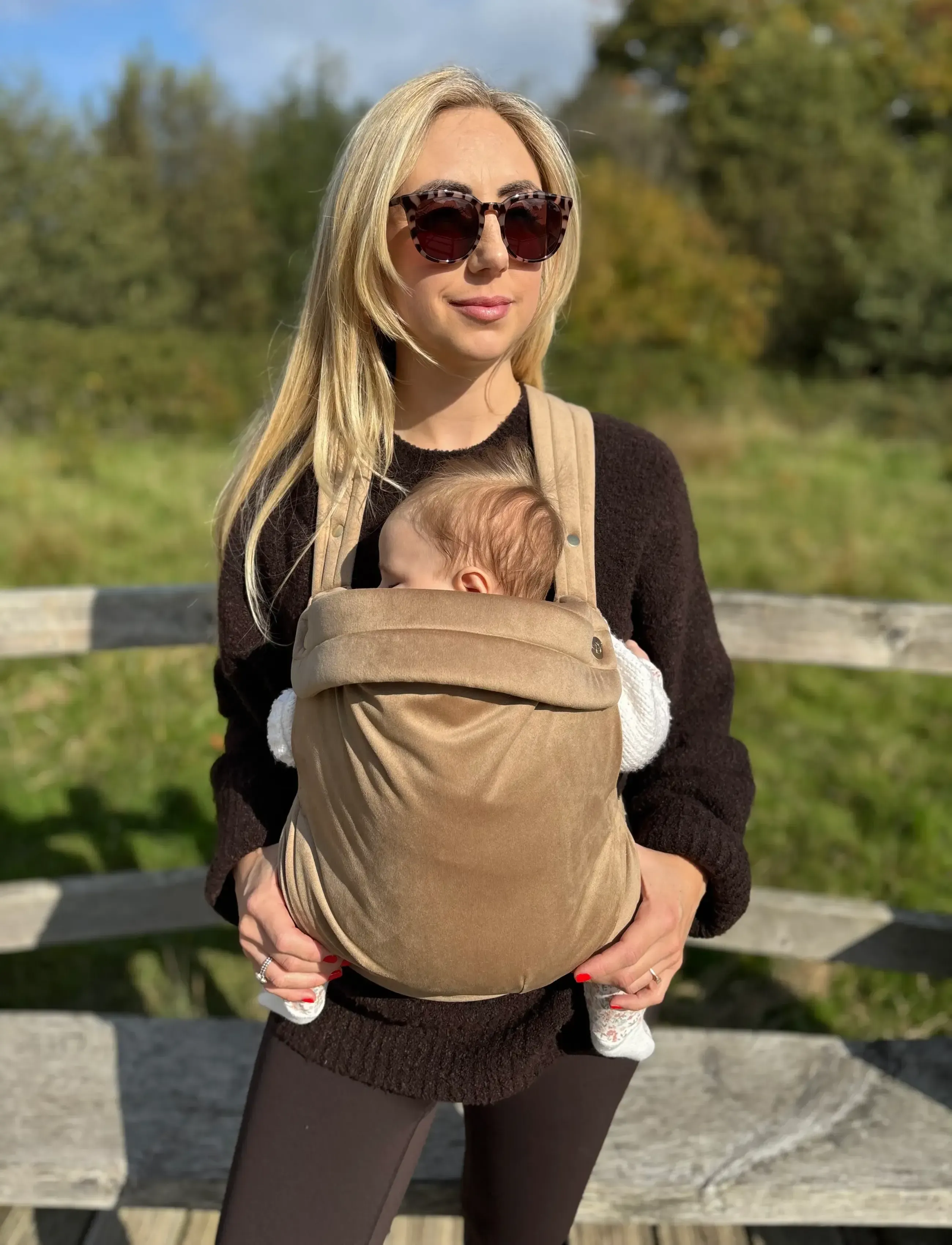 Bizzi Growin - Nomad Velvet Baby Carrier - bæreseler - almondine - 4