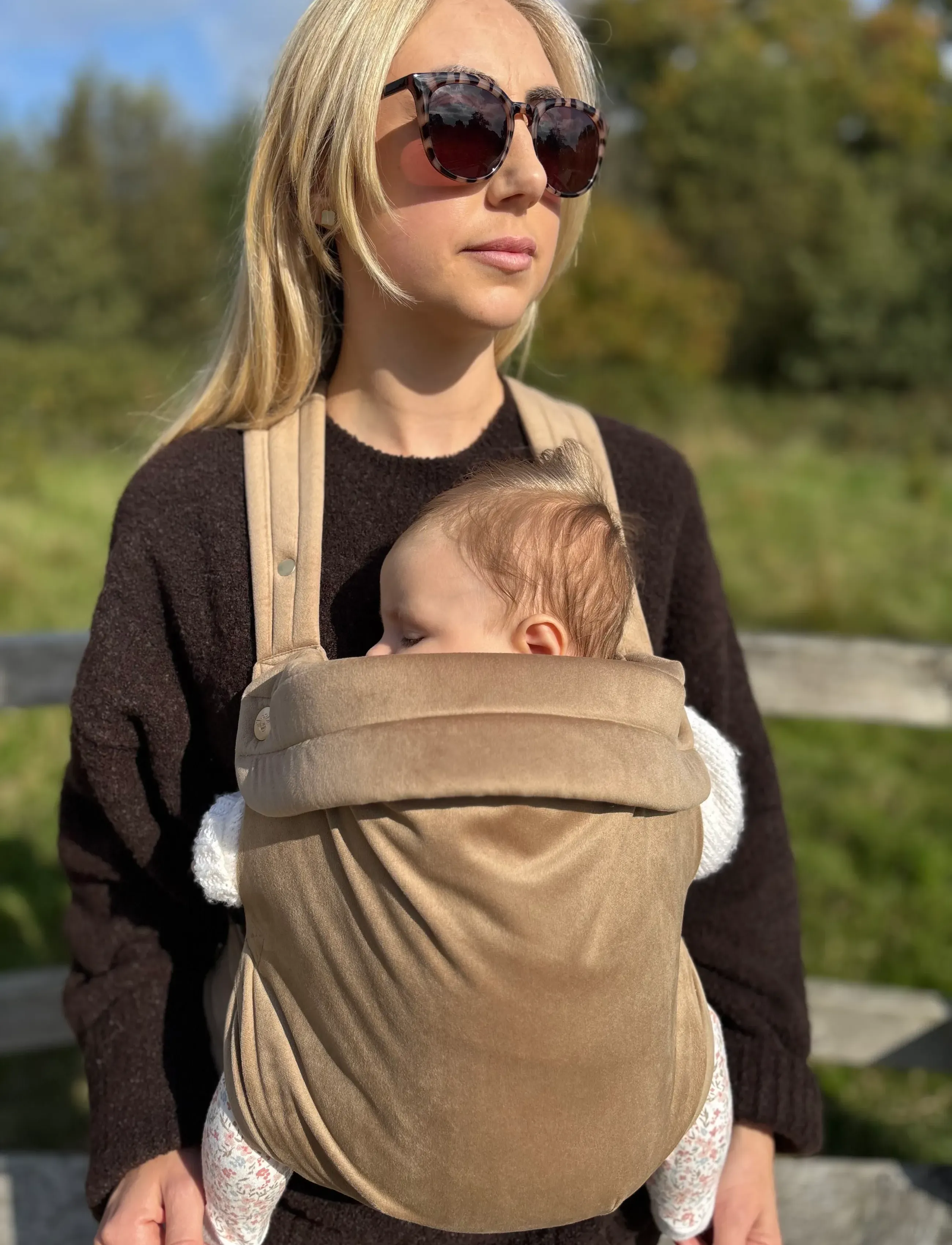 Bizzi Growin - Nomad Velvet Baby Carrier - bæreseler - almondine - 5