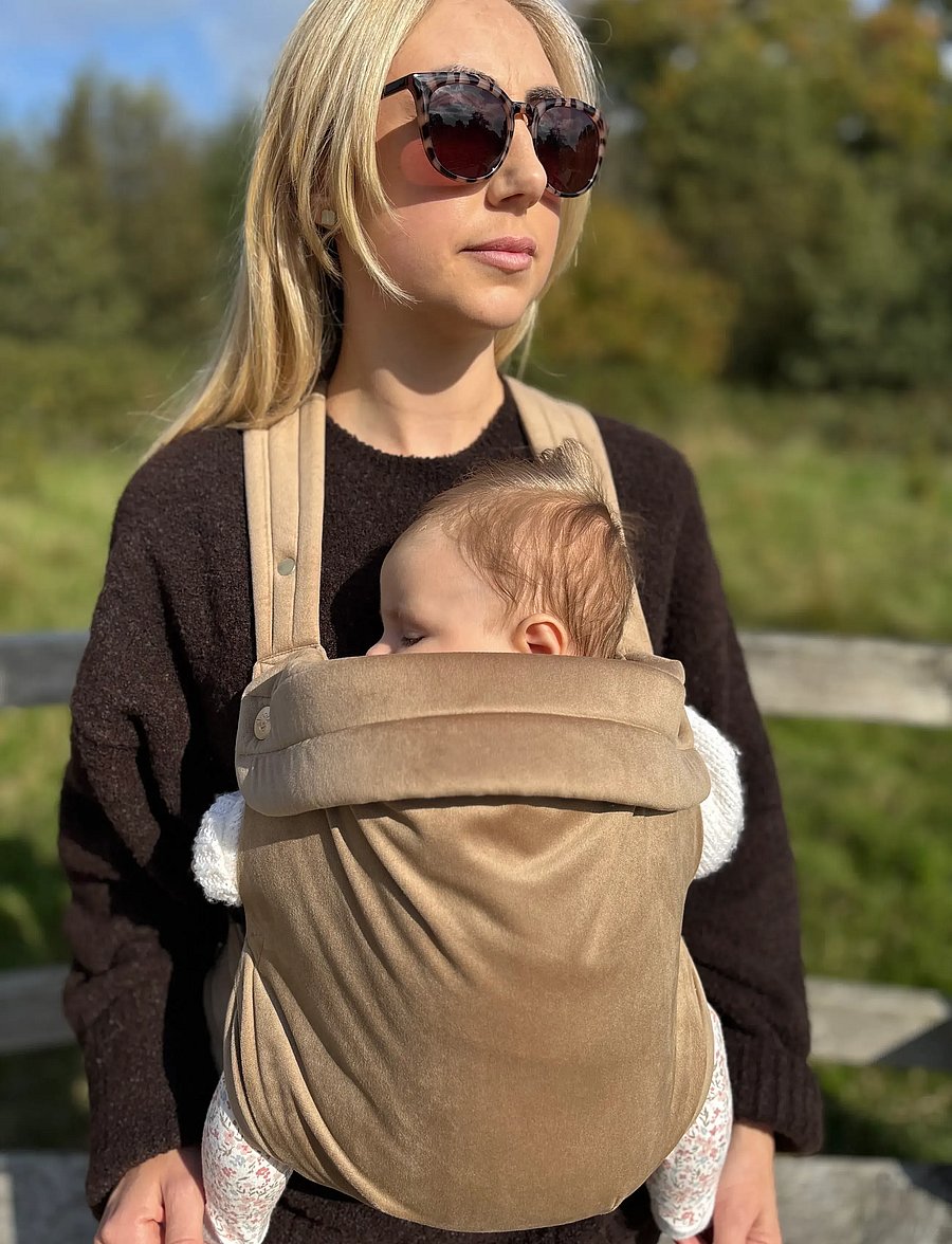 Bizzi Growin - Nomad Velvet Baby Carrier - bæreseler - almondine - 5