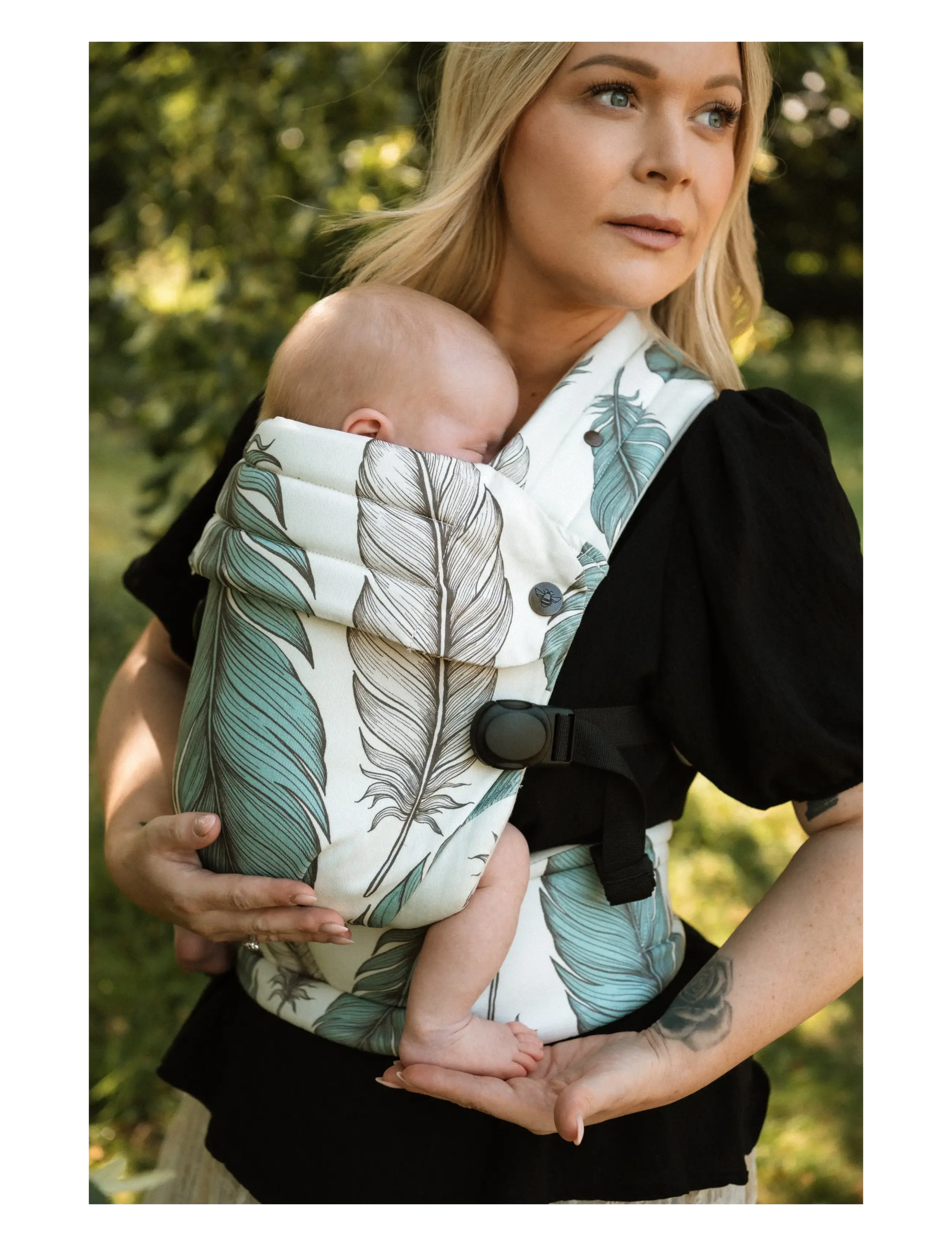 Bizzi Growin Bizzi Growin Organic Nomad Carrier - Wild Plume - Babytragen & Tragetücher - WILD PLUME / cream