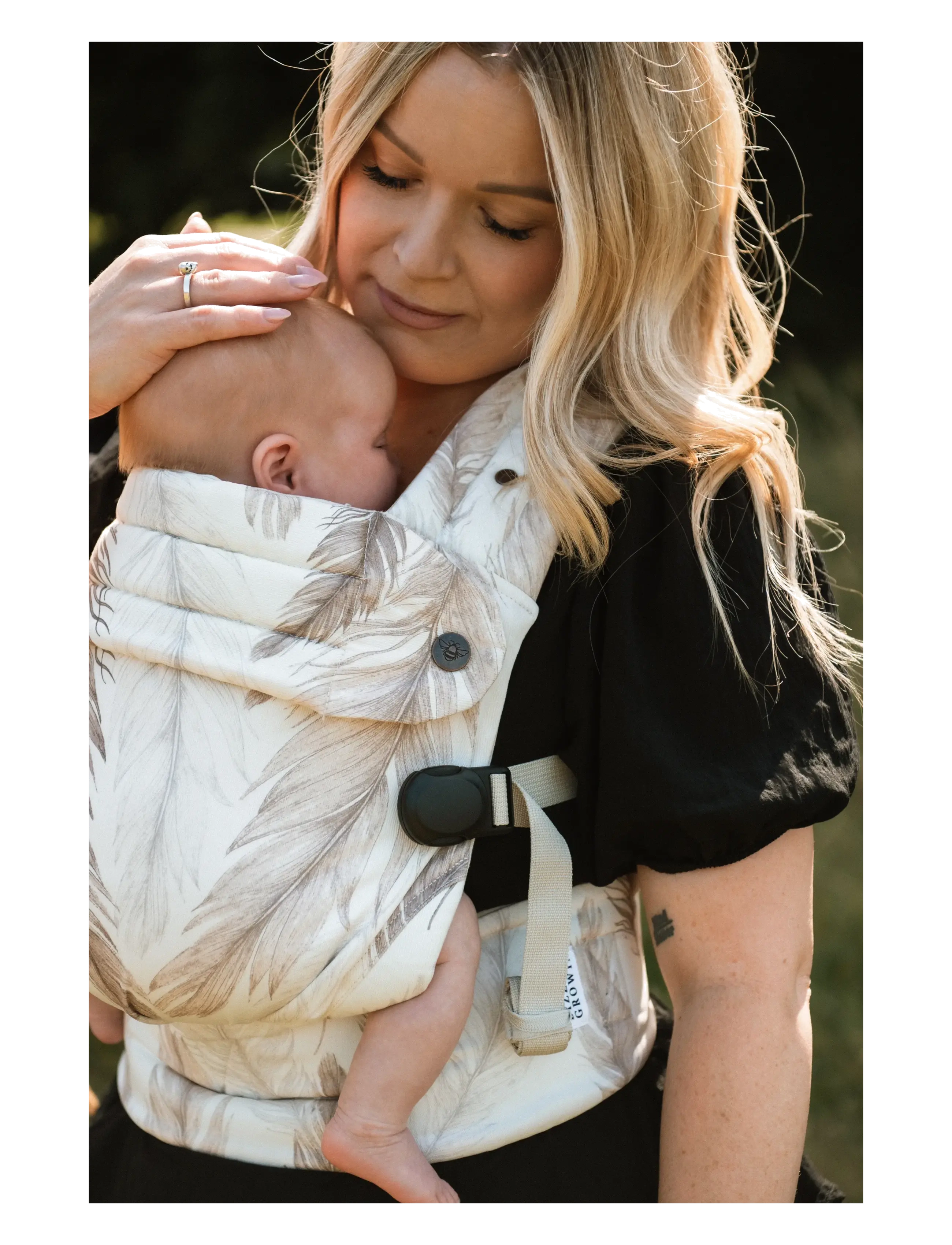 Bizzi Growin Bizzi Growin Organic Nomad Carrier - Feather Haze - Cream - ONE SIZE