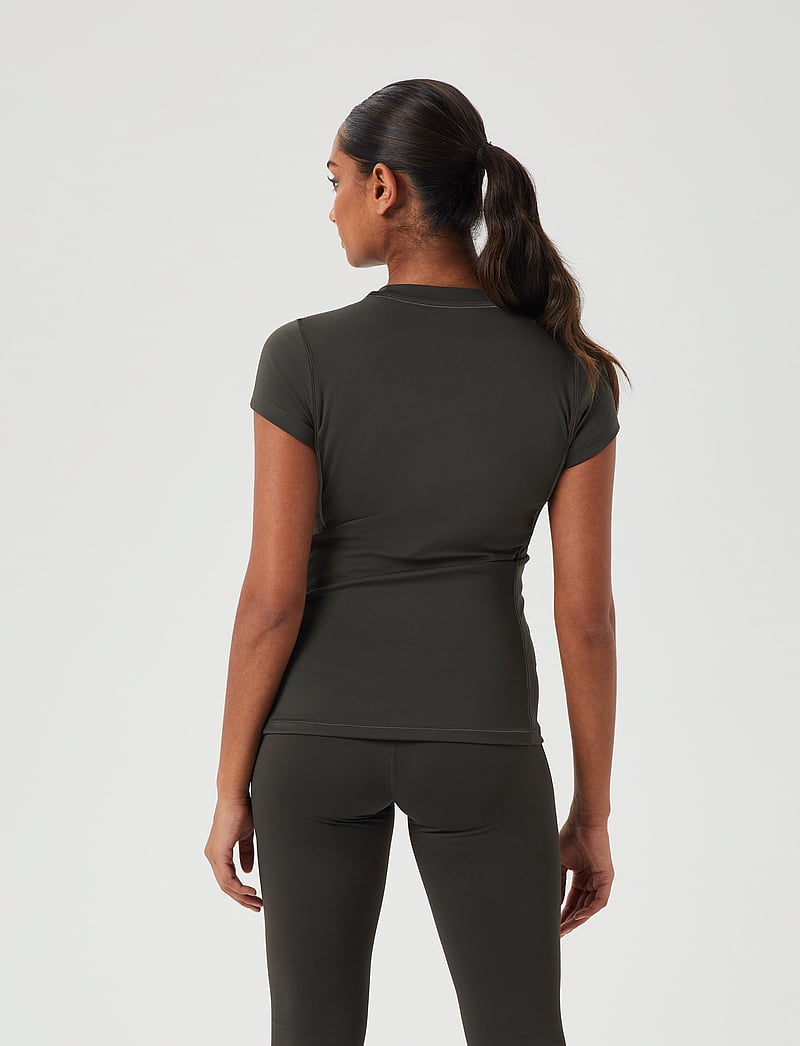 Björn Borg - BORG REFORM SLIM T-SHIRT - t-shirts - peat - 3