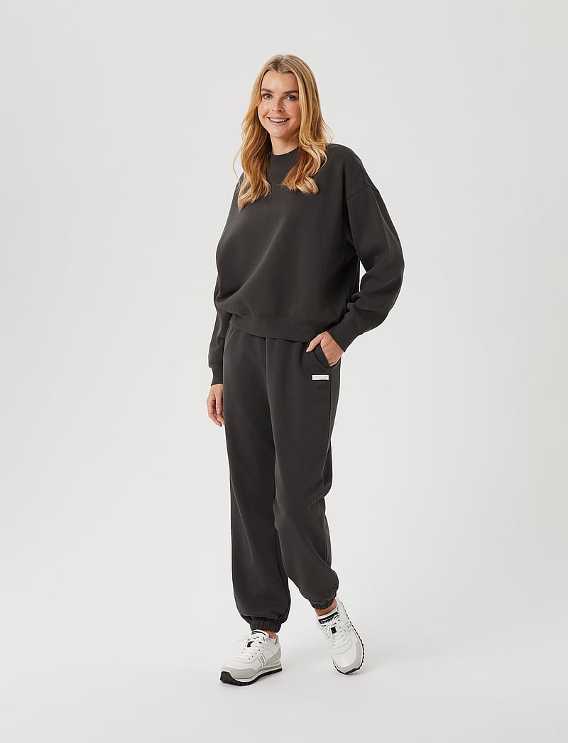 Björn Borg - STUDIO OVERSIZED CREW - overdele - peat - 3