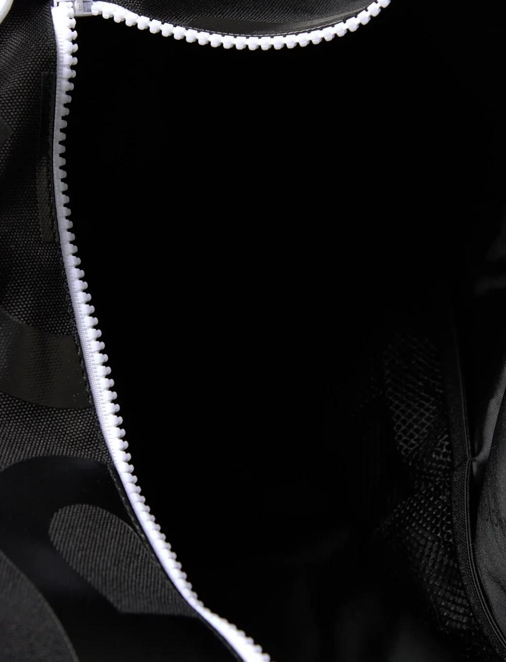 Björn Borg - BORG LOGO SPORTS BAG - gym bags - black beauty - 5