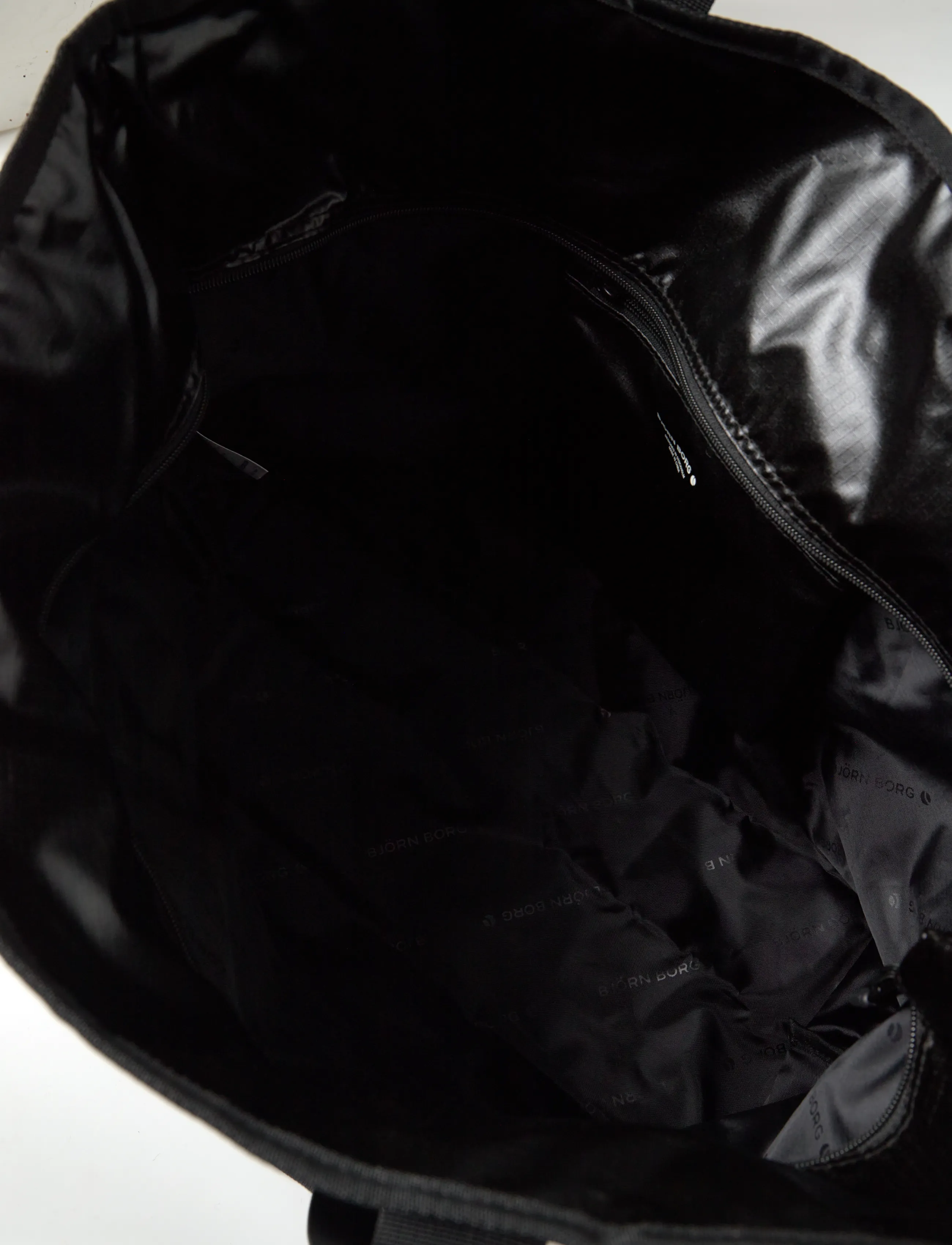 Björn Borg - BORG GLOSSY RIPSTOP TOTE - tragetaschen - black beauty - 4