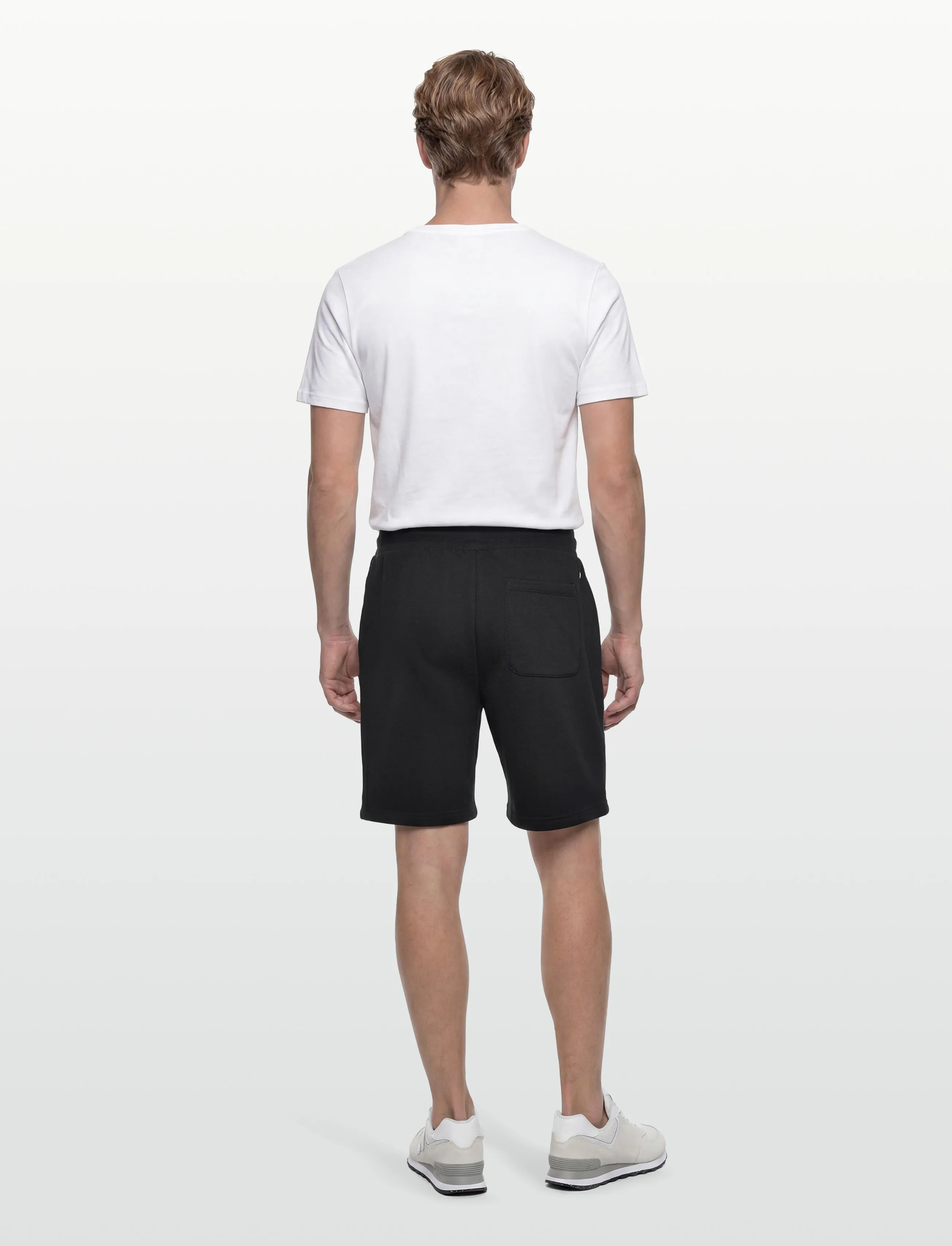 Björn Borg - BORG ESSENTIAL 4 SWEATSHORTS - sweatshorts - black beauty - 4