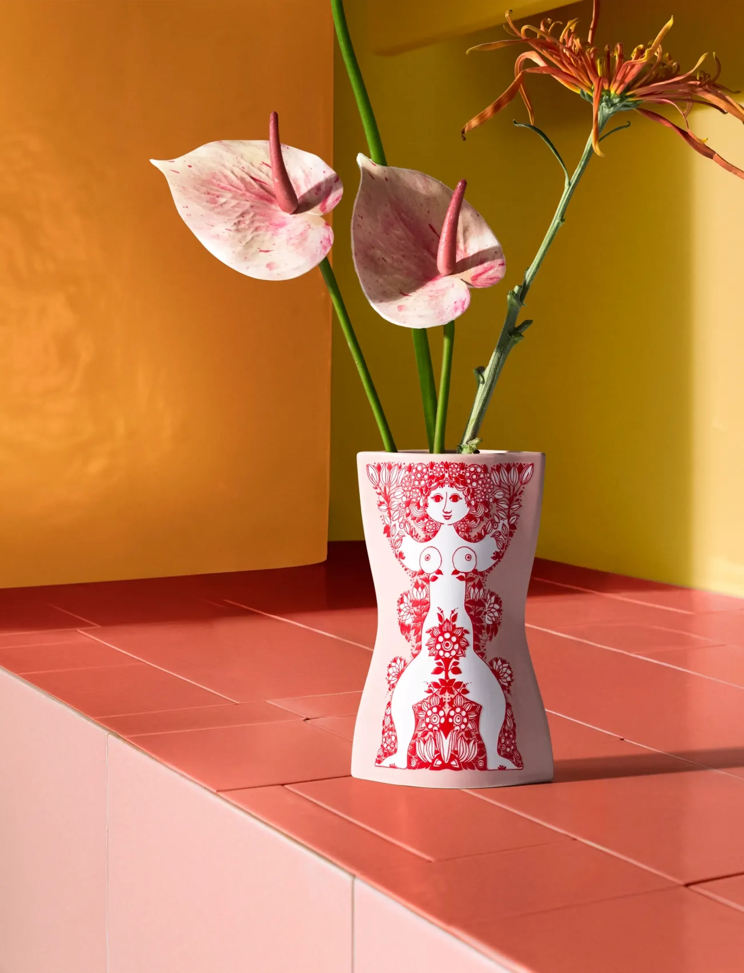 Bjørn Wiinblad - Nina Vase H16.5 cm pink/red - vases - pink/red - 4