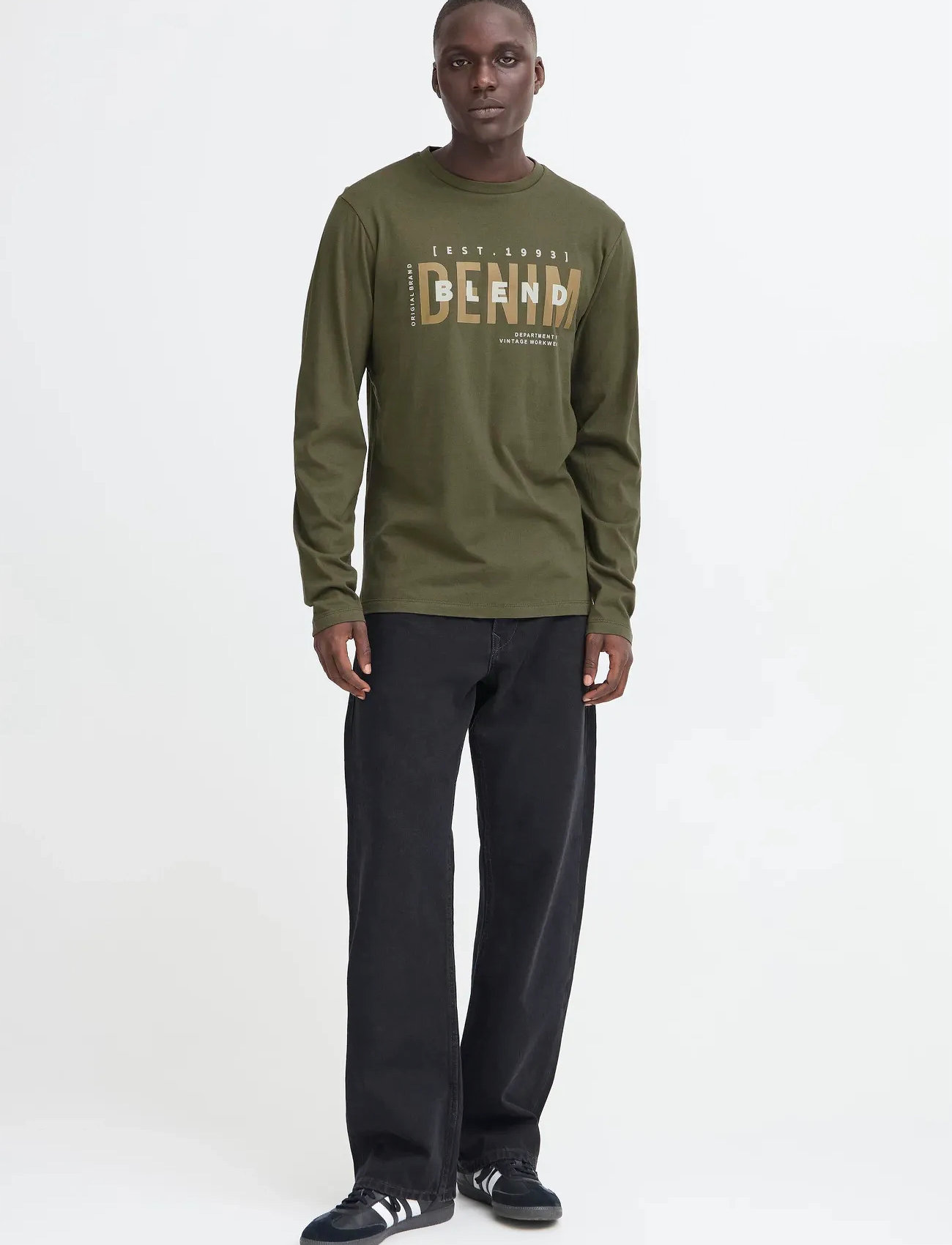 Khaki green