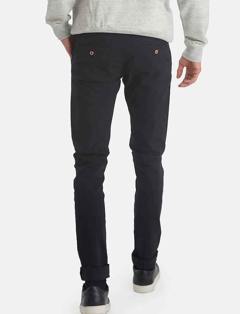 Blend - BHNATAN PANTS - chino püksid - black - 0