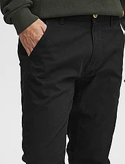 Blend - BHNATAN pants - die niedrigsten preise - black - 7