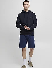 Blend - BHDOWNTON Hood sweatshirt - hættetrøjer - dark navy - 0