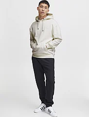 Blend - BHDOWNTON Hood sweatshirt - zemākās cenas - egret - 2