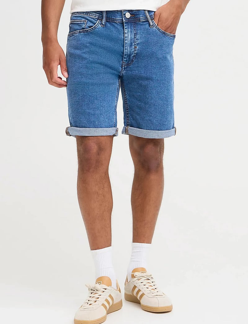 Blend - BHTWISTER 3326 S/REG NOOS - jeans shorts - denim unwashed middle blue - 5