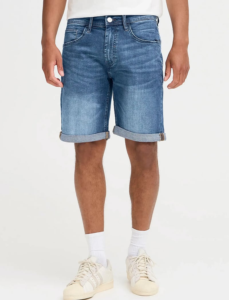 Blend - BHTWISTER 3326 S/REG NOOS - jeans shorts - denim middle blue - 5
