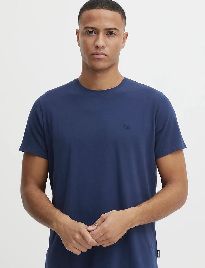 Blend - BHDINTON LOGO TEE CREW - kortærmede t-shirts - dress blues - 3