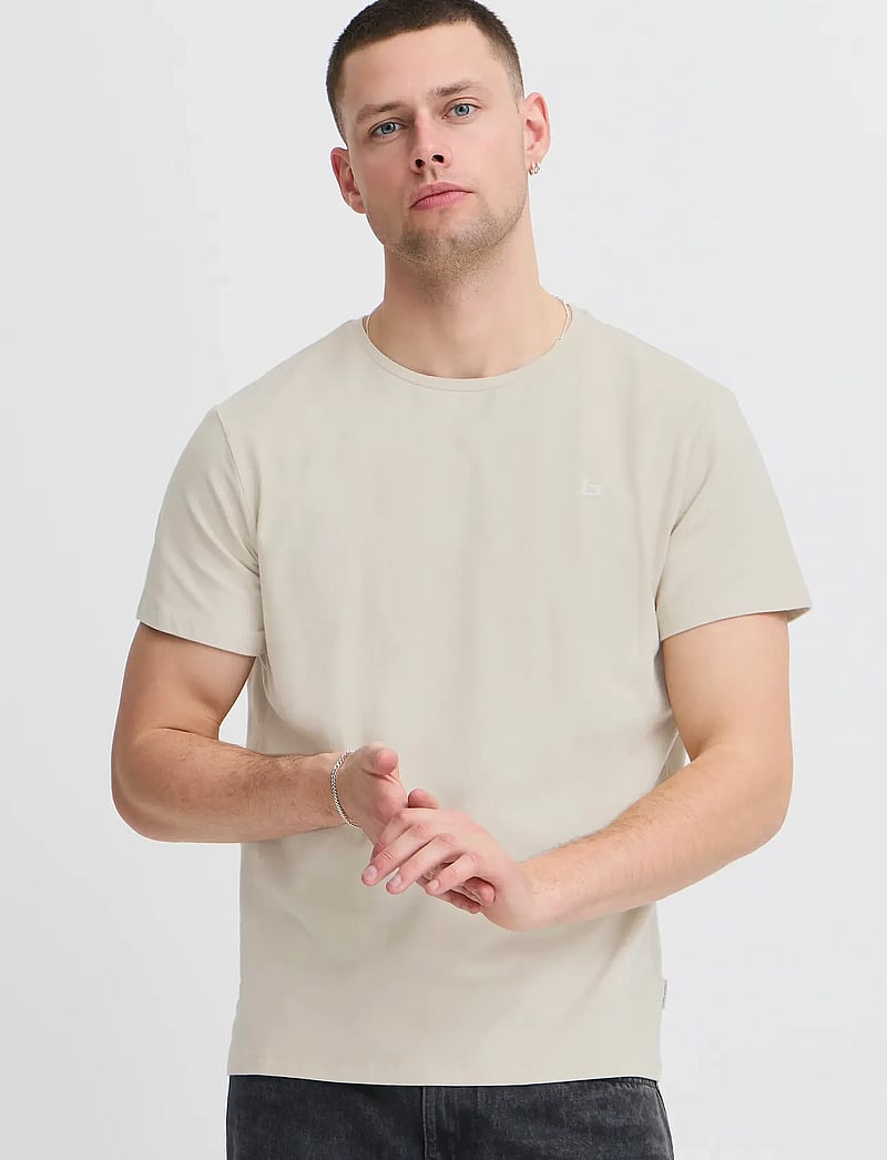 Blend - BHDINTON LOGO TEE CREW - kortärmade t-shirts - oyster gray - 3