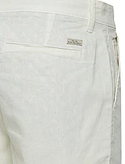 Blend - Shorts - linen shorts - snow white - 4