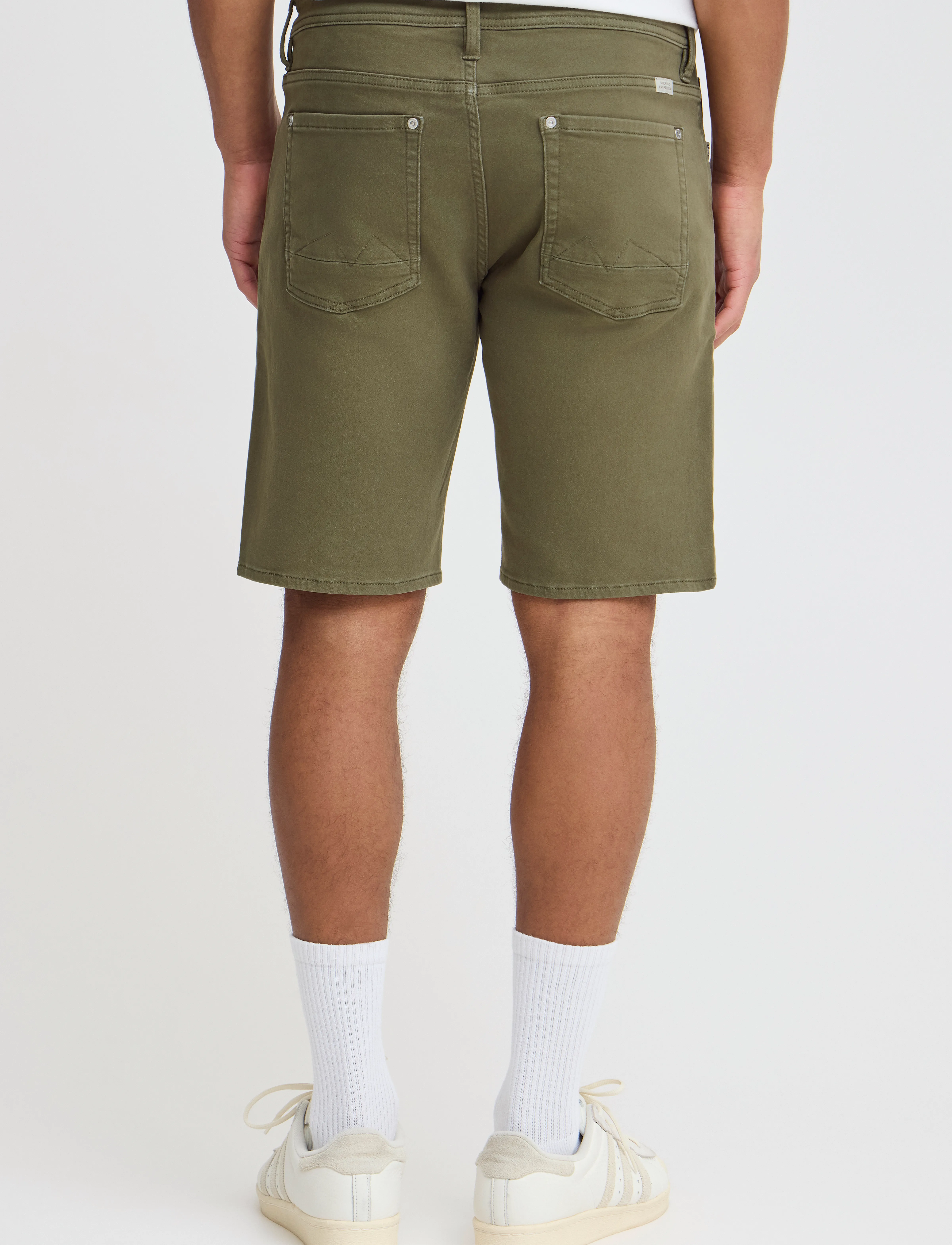 Blend - BHTWISTER-Denimshorts-Jogg - lühikesed teksapüksid - olive night - 3