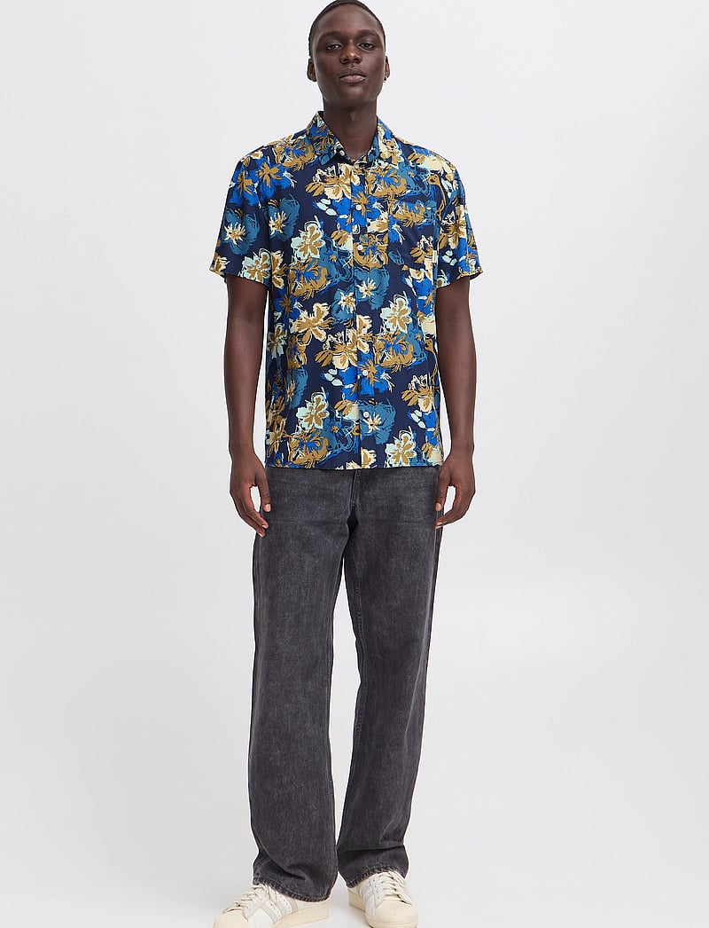 Blend - BHATLE Shirt - lühikeste varrukatega särgid - dress blues - 0