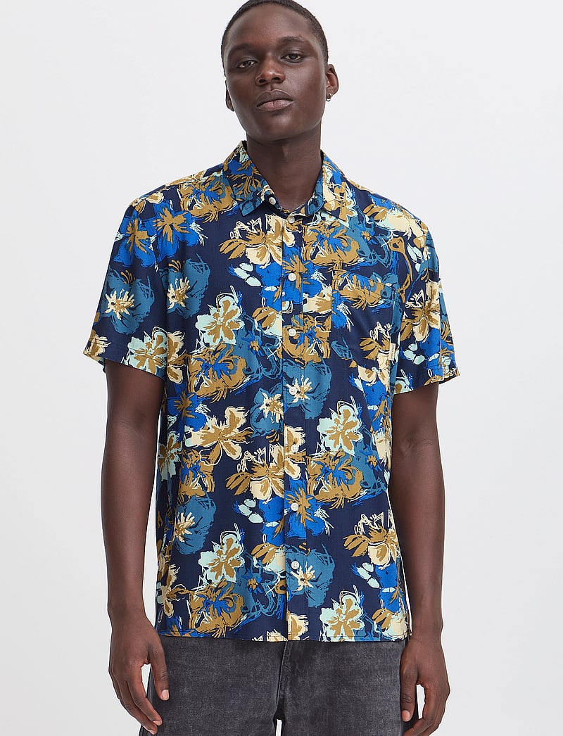 Blend - BHATLE Shirt - lühikeste varrukatega särgid - dress blues - 4