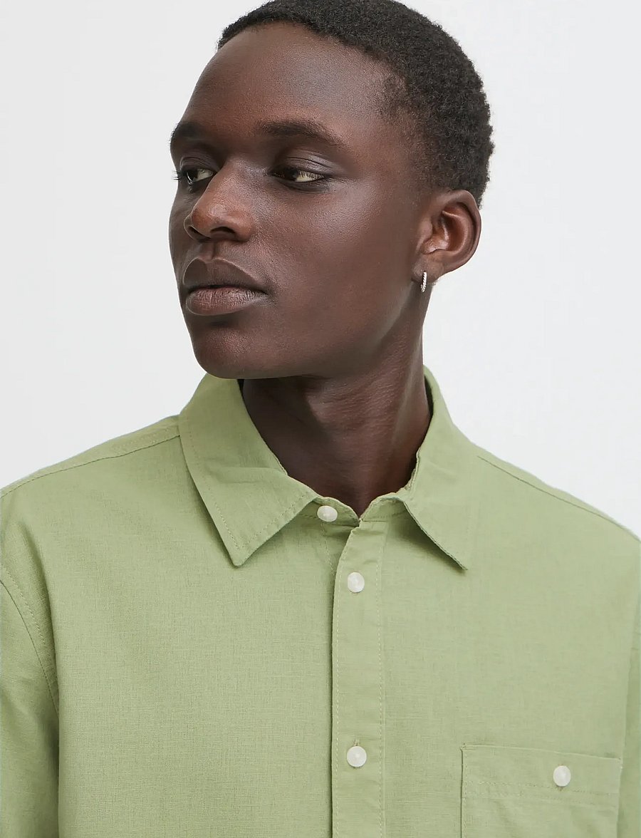 Blend - BHBAY linen SS shirt PP NOOS - hørskjorter - oil green - 4