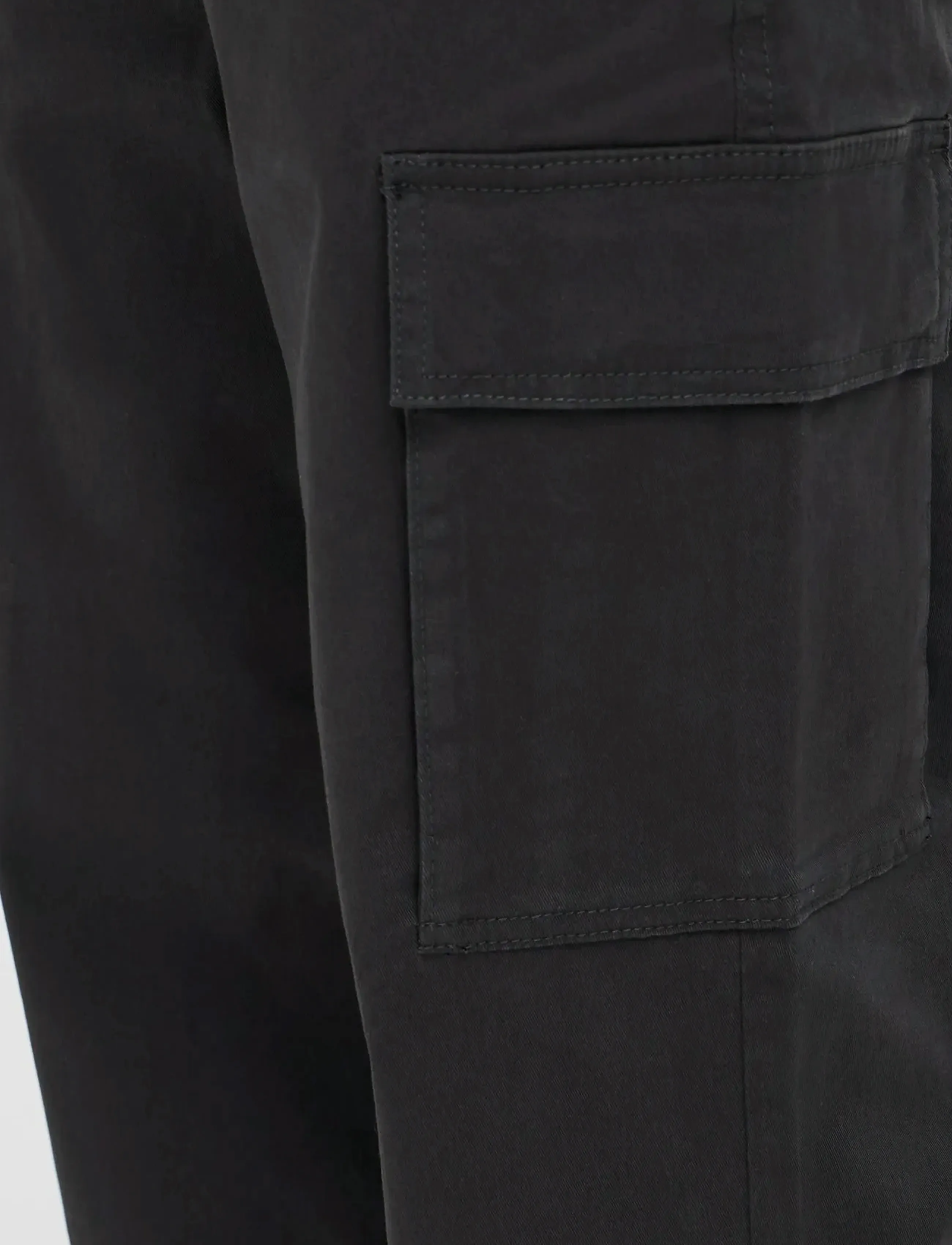 Blend - BHNATAN CARGO NOOS - cargo pants - black - 5