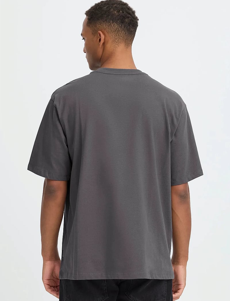 Blend - BHFISHER OVERSIZE TEE NOOS - kortärmade t-shirts - iron gate - 3