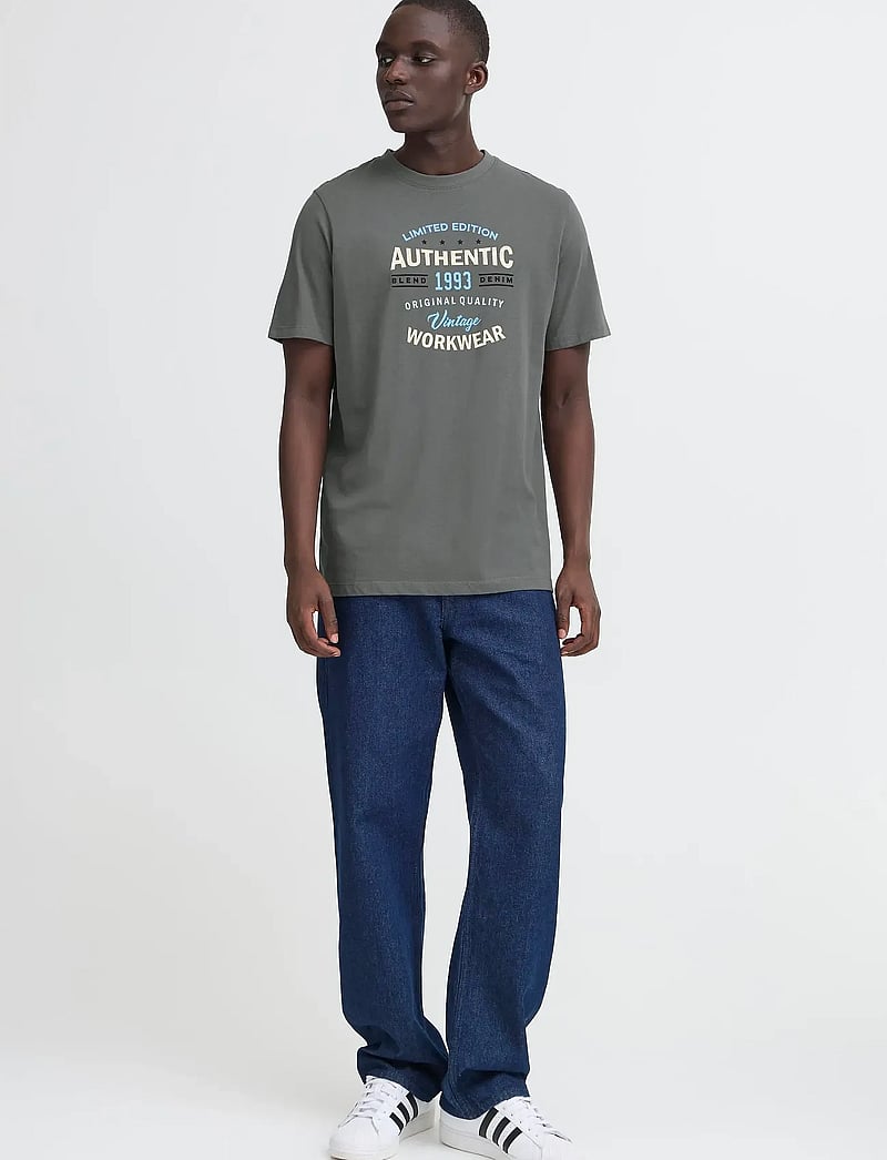 Blend - BHKUBERT tee - short-sleeved t-shirts - iron gate - 0