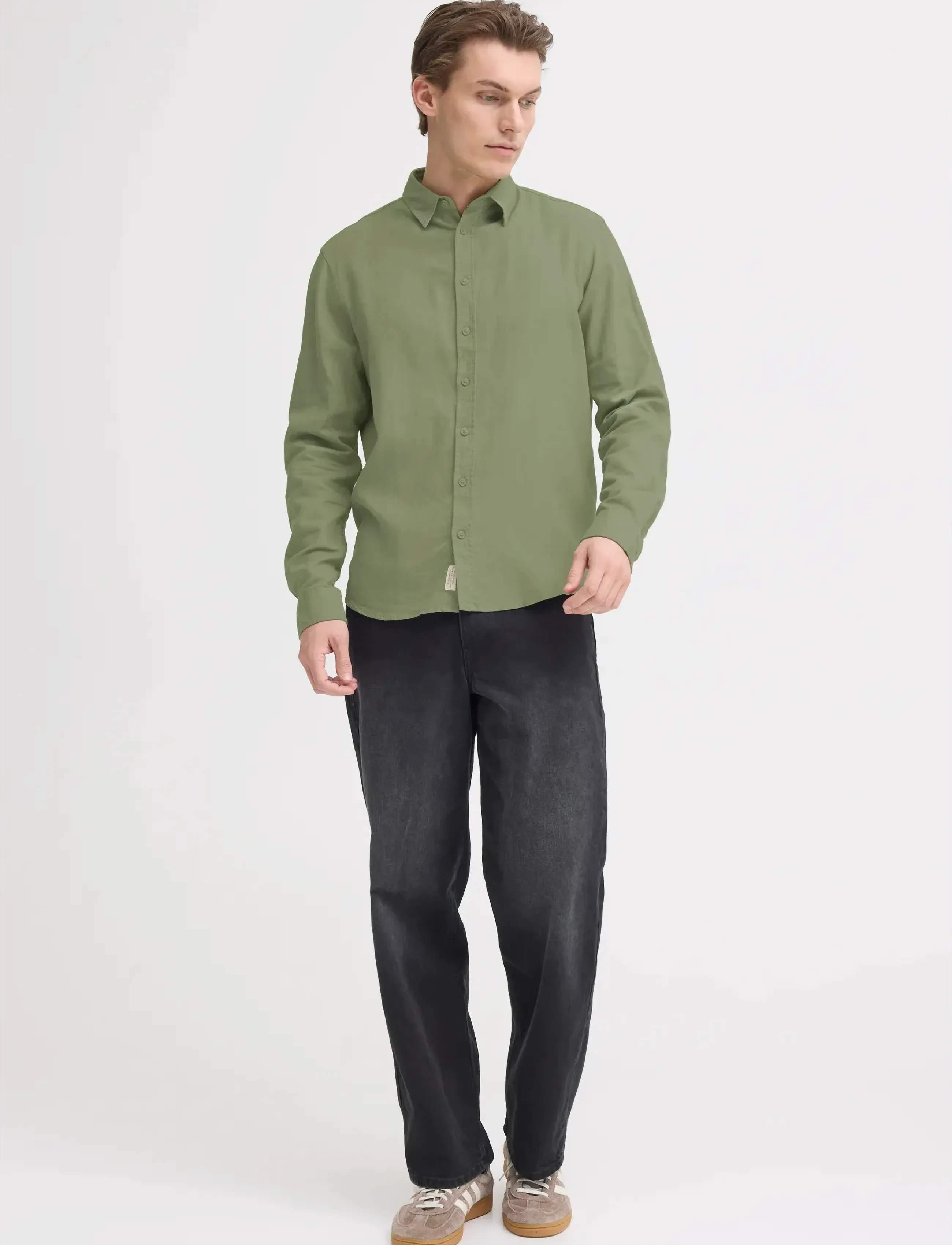 Blend BHBOBBY LINEN L/S - Leinenhemden - OIL GREEN / khaki/green