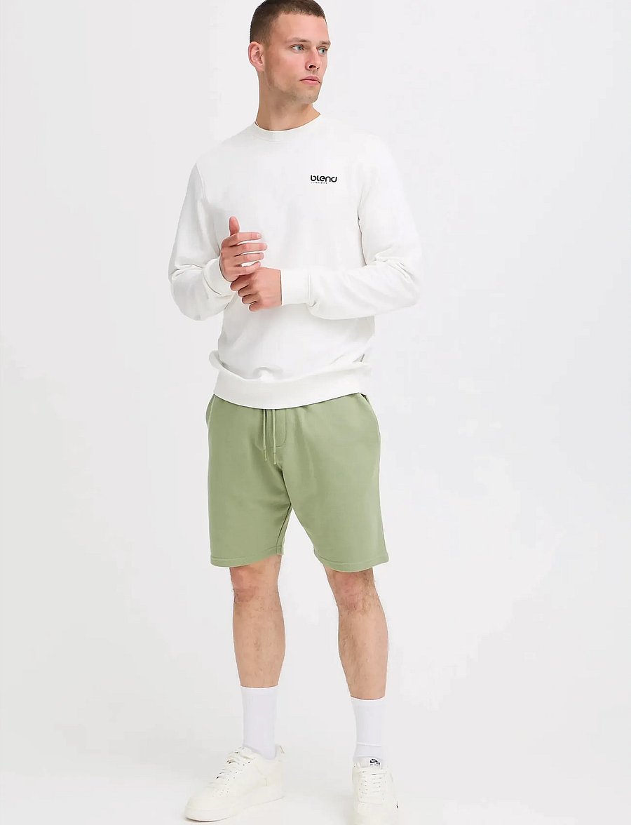 Blend - BHBRODY SHORTS - lühikesed dressipüksid - oil green - 0