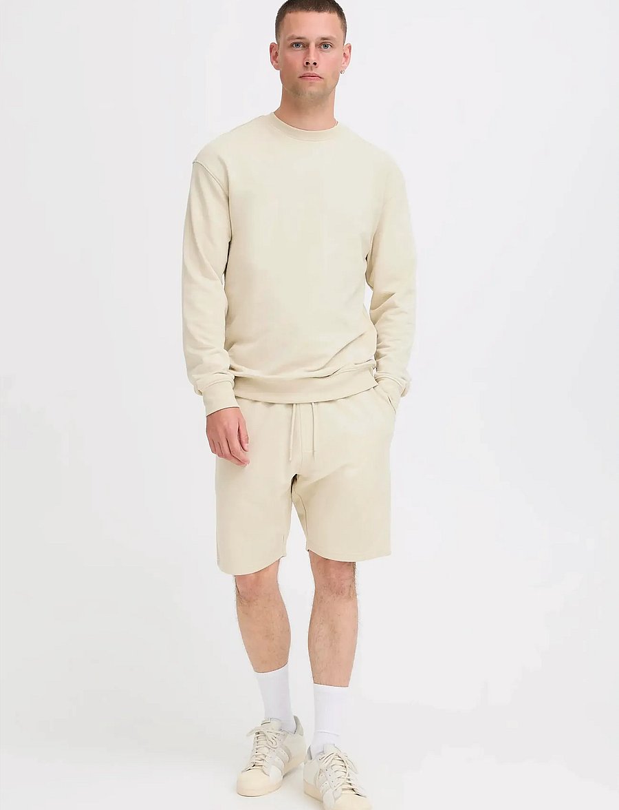 Blend - BHBRODY SHORTS - lühikesed dressipüksid - oyster gray - 0