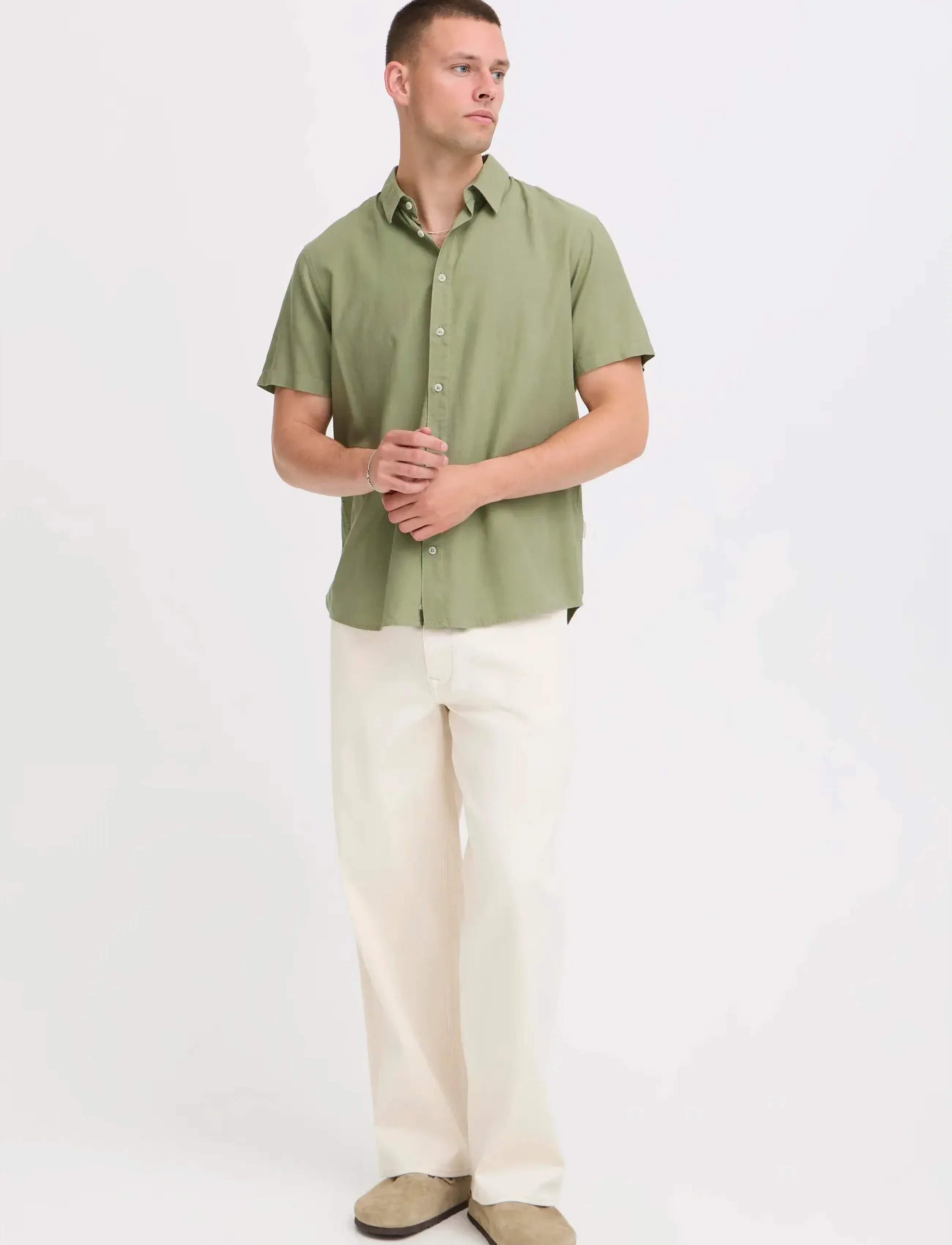 Blend BHBOBBY LINEN S/S - Tøj - OIL GREEN / green