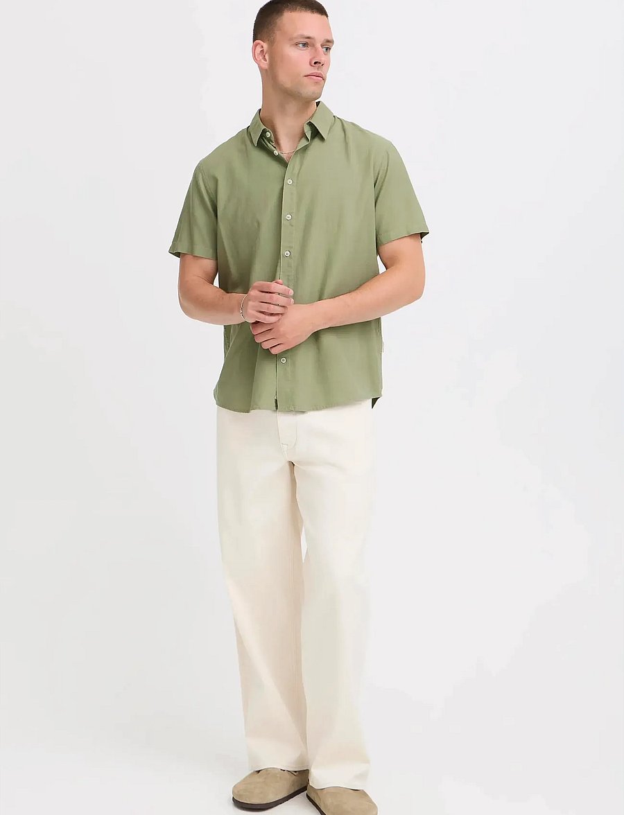 Blend - BHBOBBY LINEN S/S - linen shirts - oil green - 0