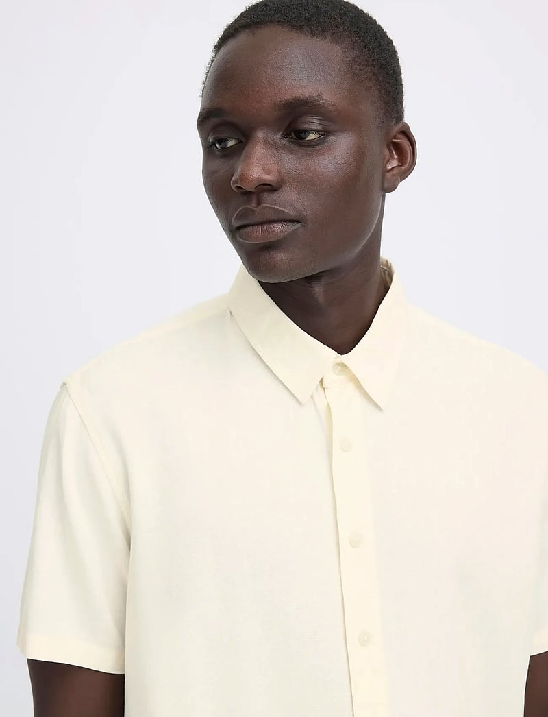 Blend - BHBOBBY LINEN S/S - linneskjortor - snow white - 4