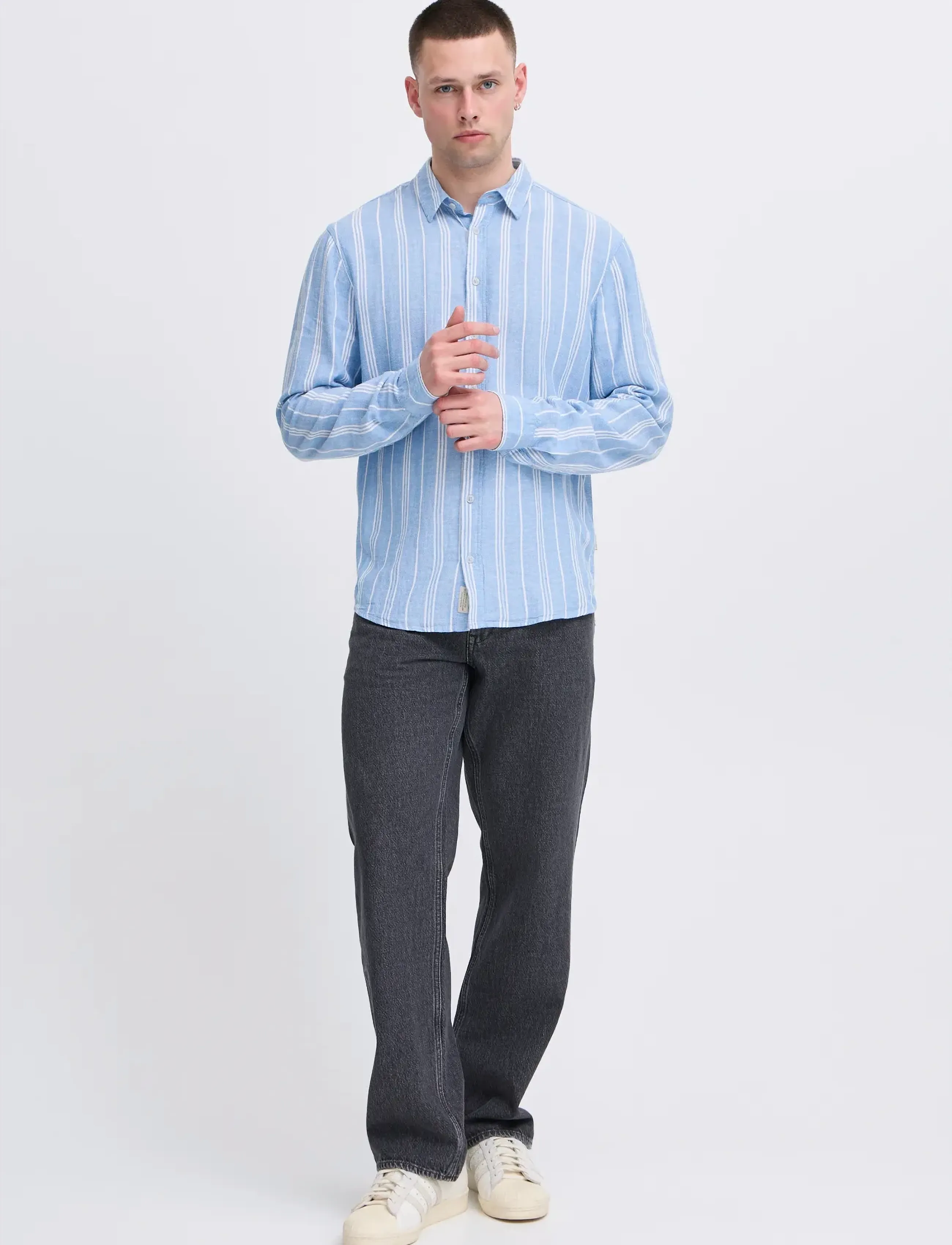 Blend BHBOBBY LINEN STRIPE - Stribede skjorter - AIRY BLUE / blue