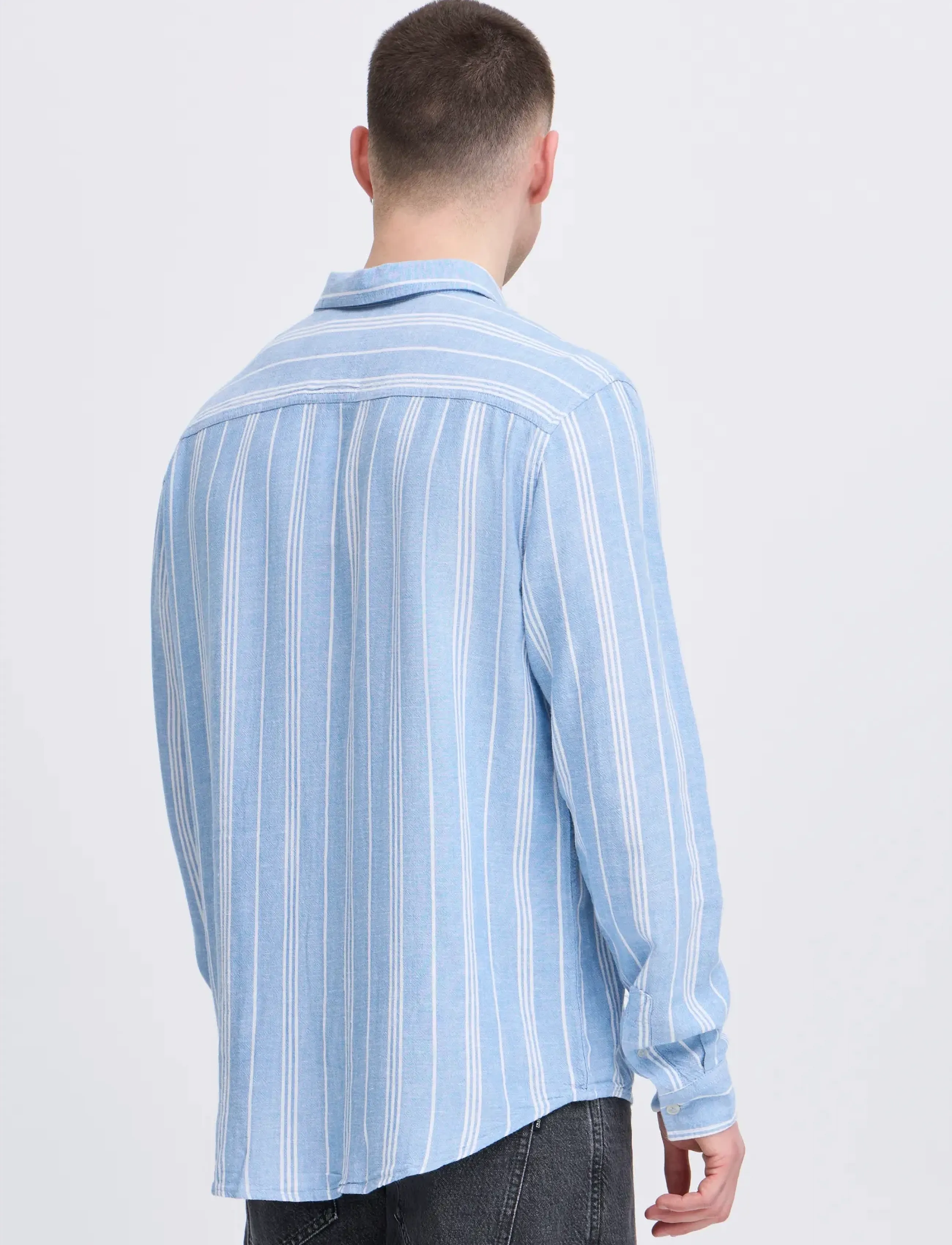 Blend - BHBOBBY LINEN STRIPE - triibulised särgid - airy blue - 3