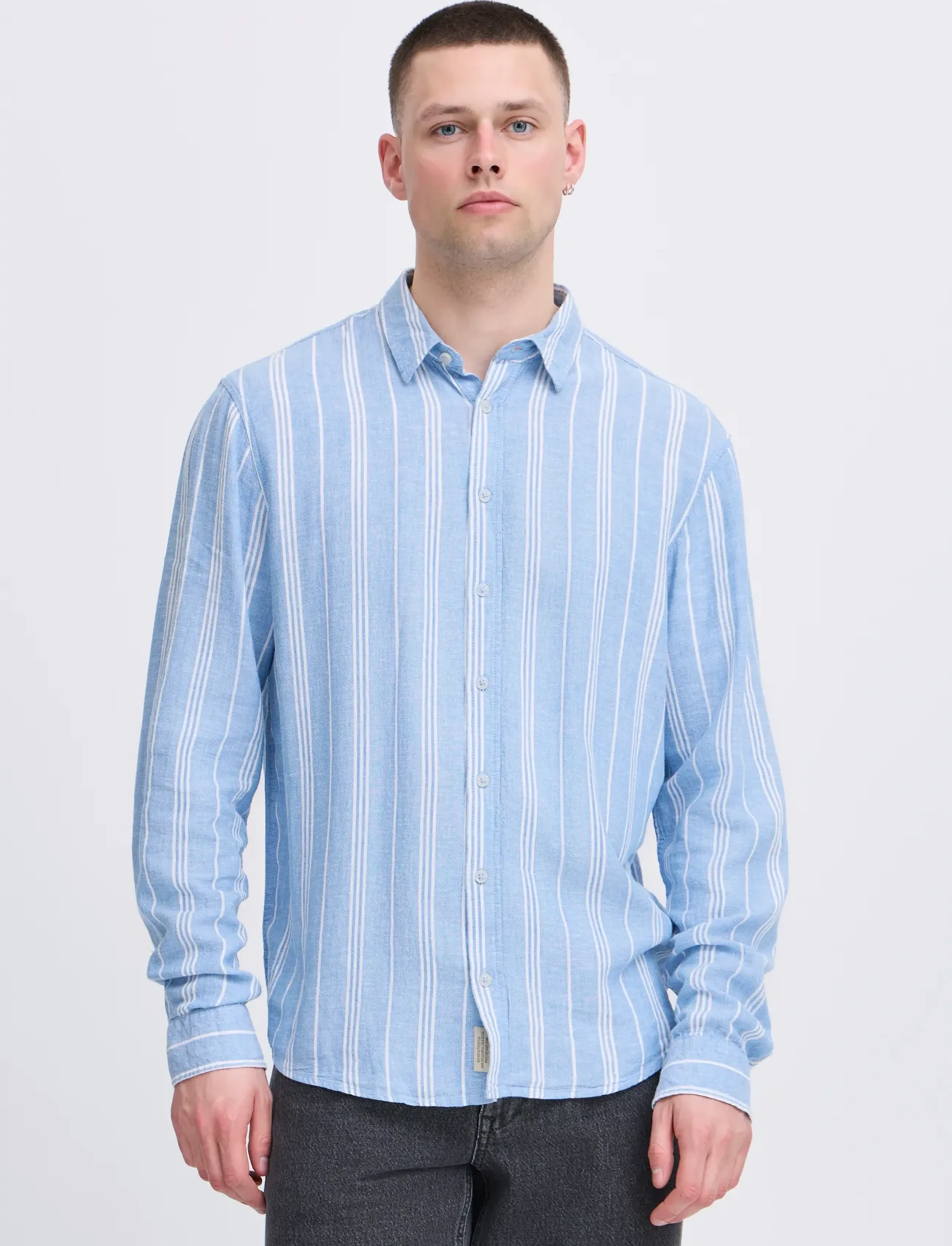 Blend - BHBOBBY LINEN STRIPE - triibulised särgid - airy blue - 5