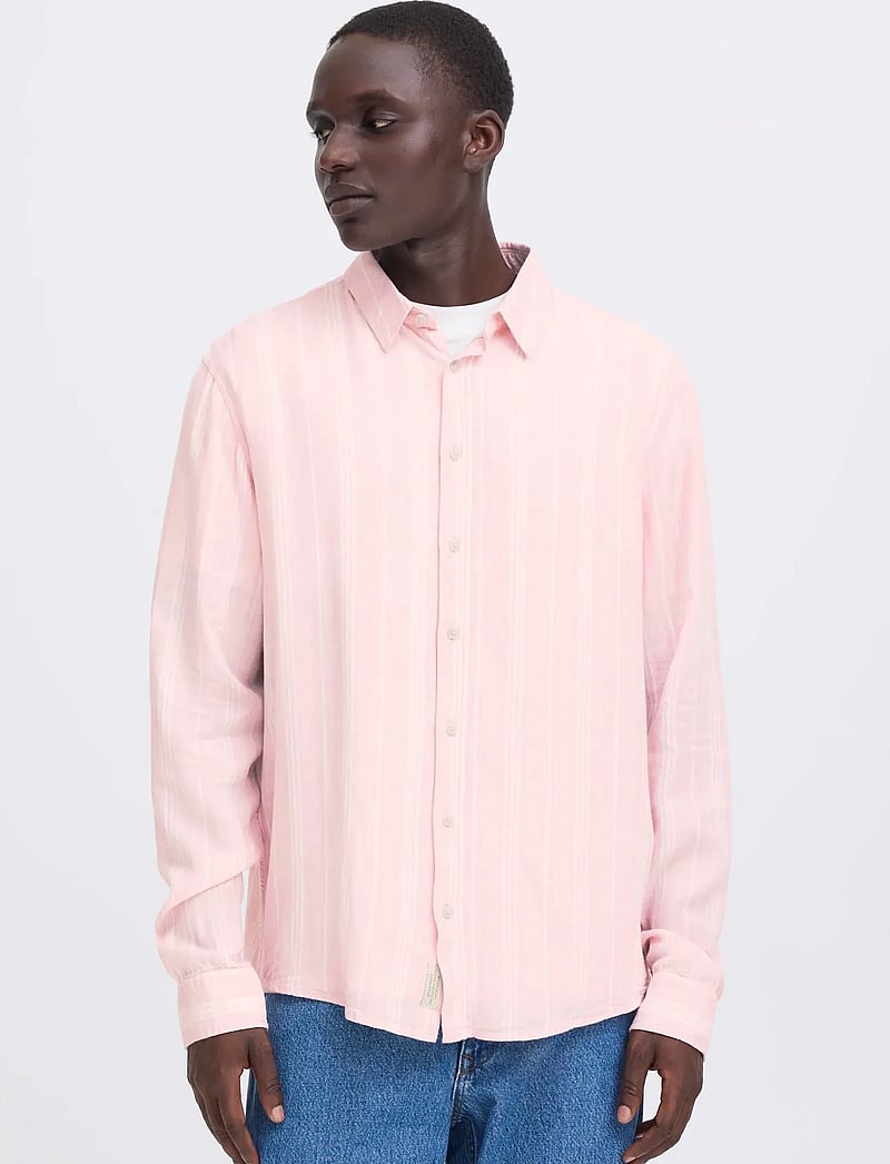 Blend - BHBOBBY LINEN STRIPE - stribede skjorter - chalk pink - 5