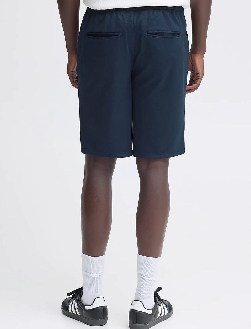 Blend - BHADRIAN REG SHORTS - chinos shorts - salute - 3