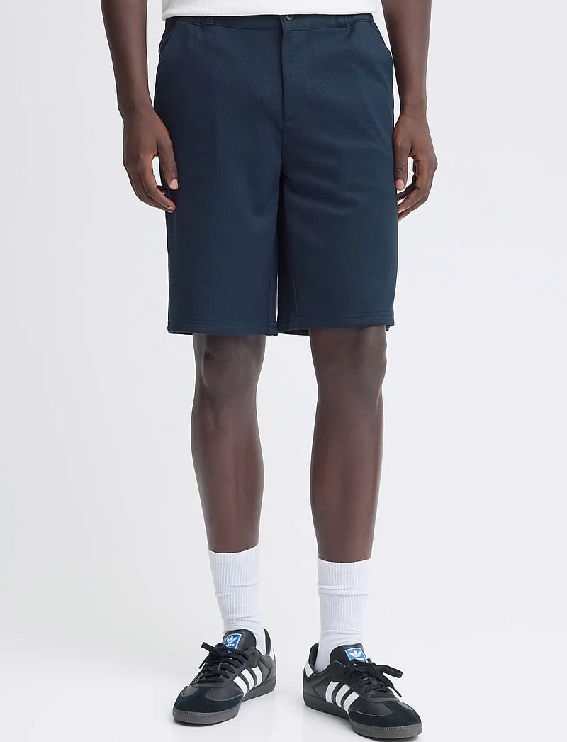 Blend - BHADRIAN REG SHORTS - chinos shorts - salute - 5