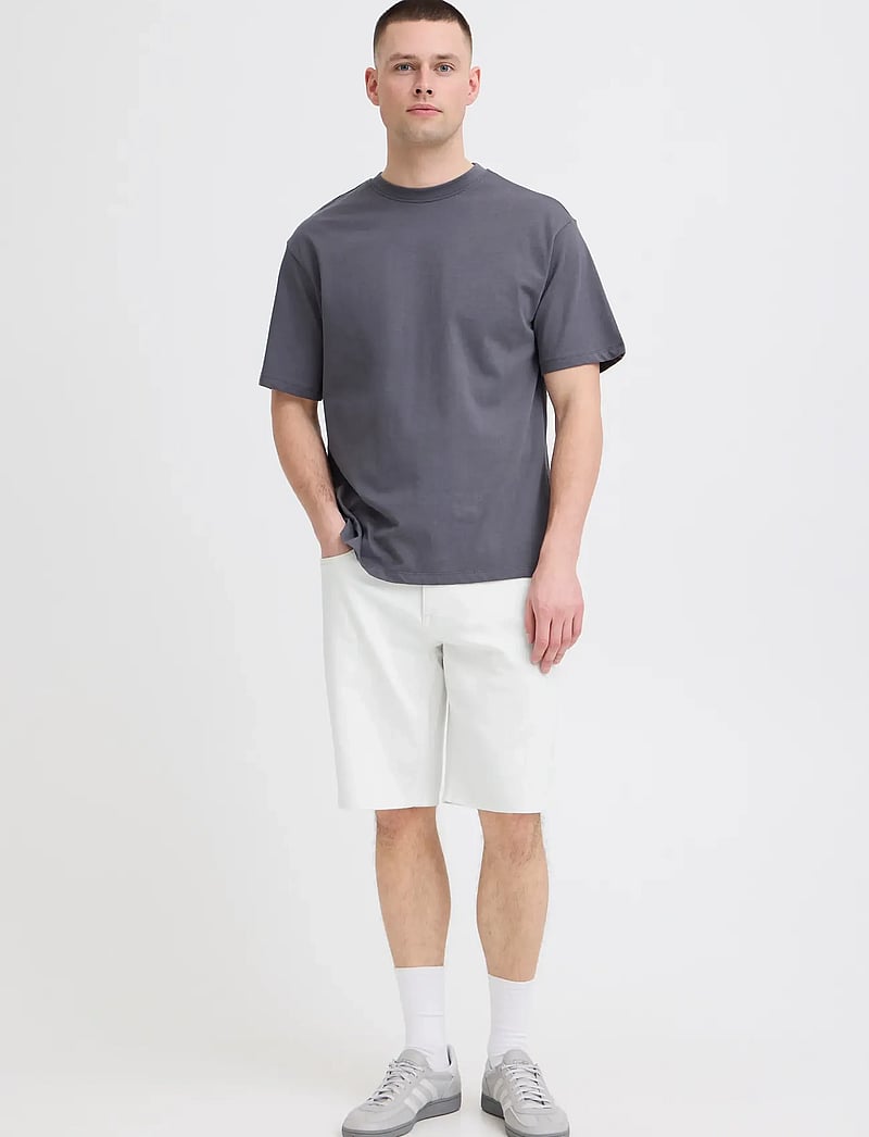 Blend - BHBLIZZARD_DENIMSHORTS_JOGG - casual shorts - snow white - 0