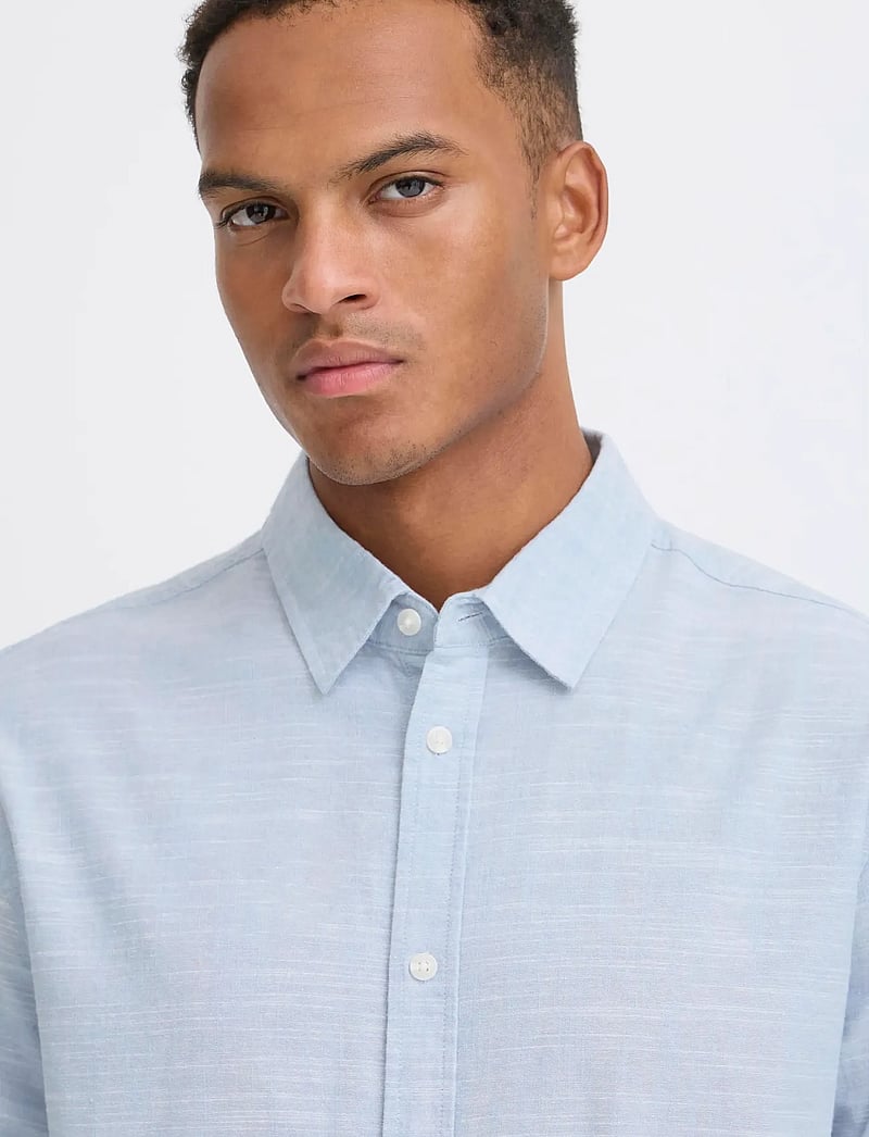 Blend - BHDARIS SLUB L/S - casual skjorter - faded denim - 4