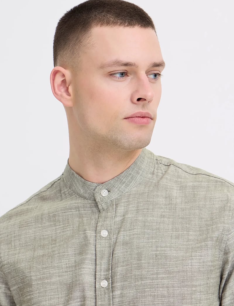 Blend - BHDARIS SLUB CN COLL. - casual shirts - winter moss - 4