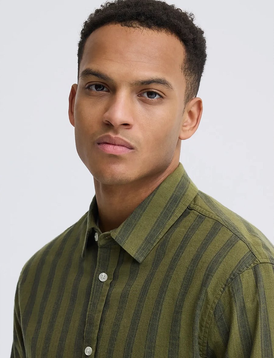 Blend - BHDARIS SLUB STRIPE - striped shirts - winter moss - 4