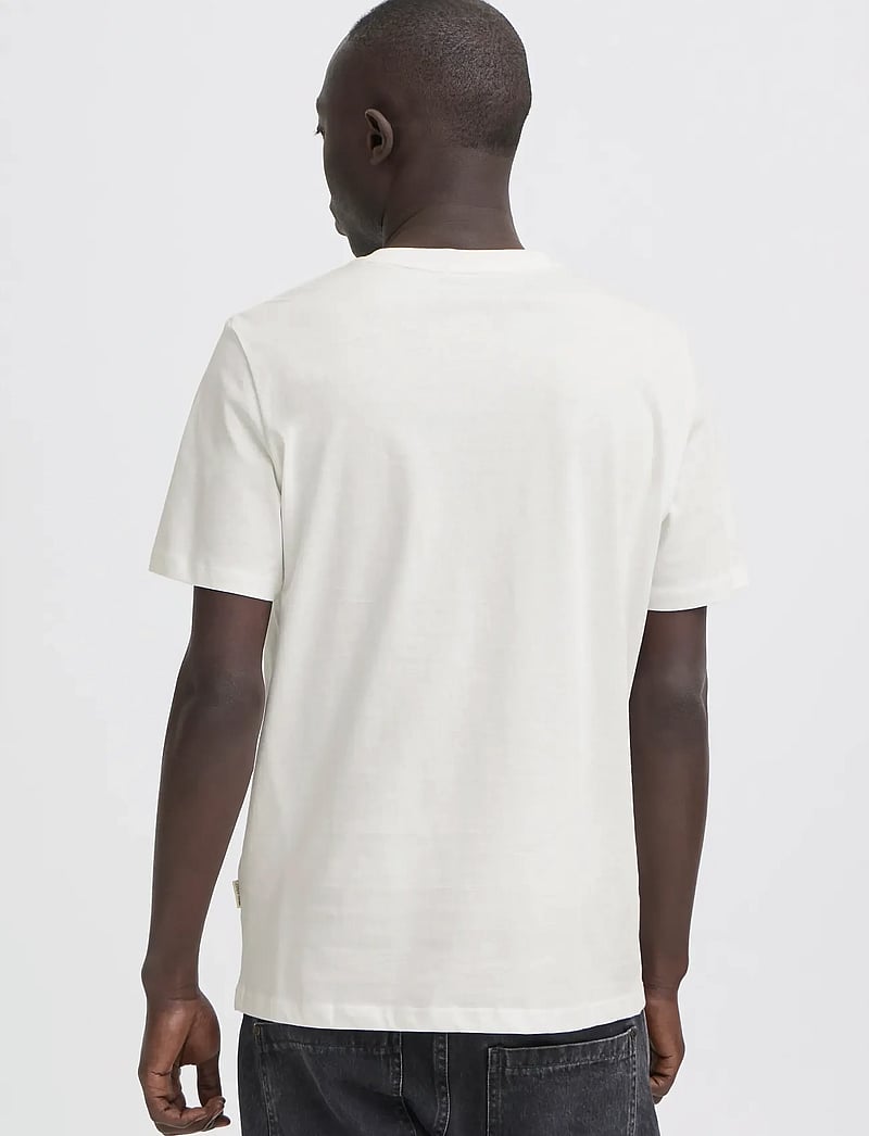 Blend - BHKORNELI LOGO S/S TEE - kortärmade t-shirts - snow white - 3