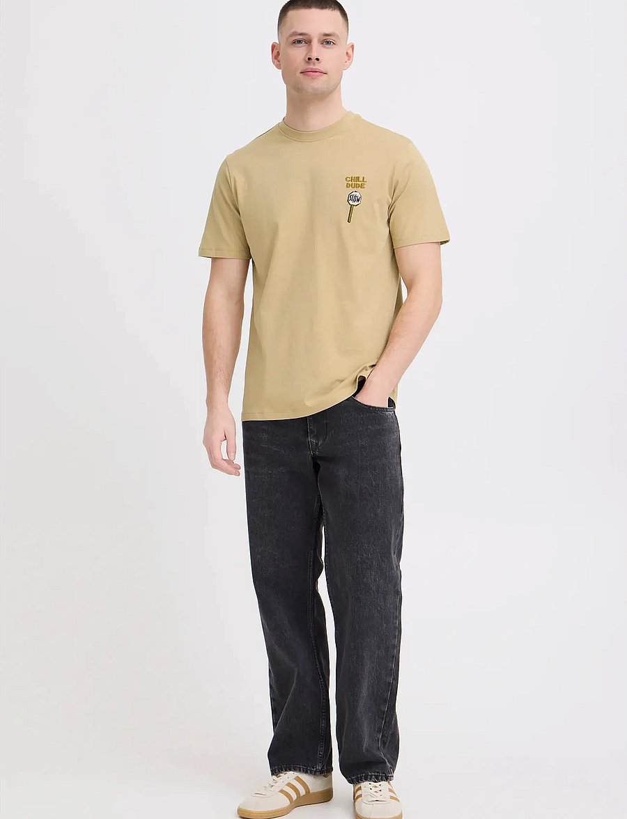 Blend - BHKAMERON FUNNY EMB S/S TEE - short-sleeved t-shirts - starfish - 0