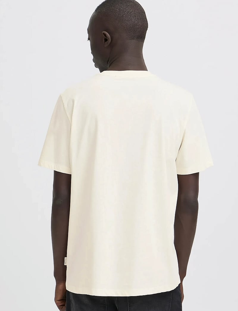 Blend - BHKAY ANIMAL S/S TEE - kurzärmelig - vanilla ice - 2